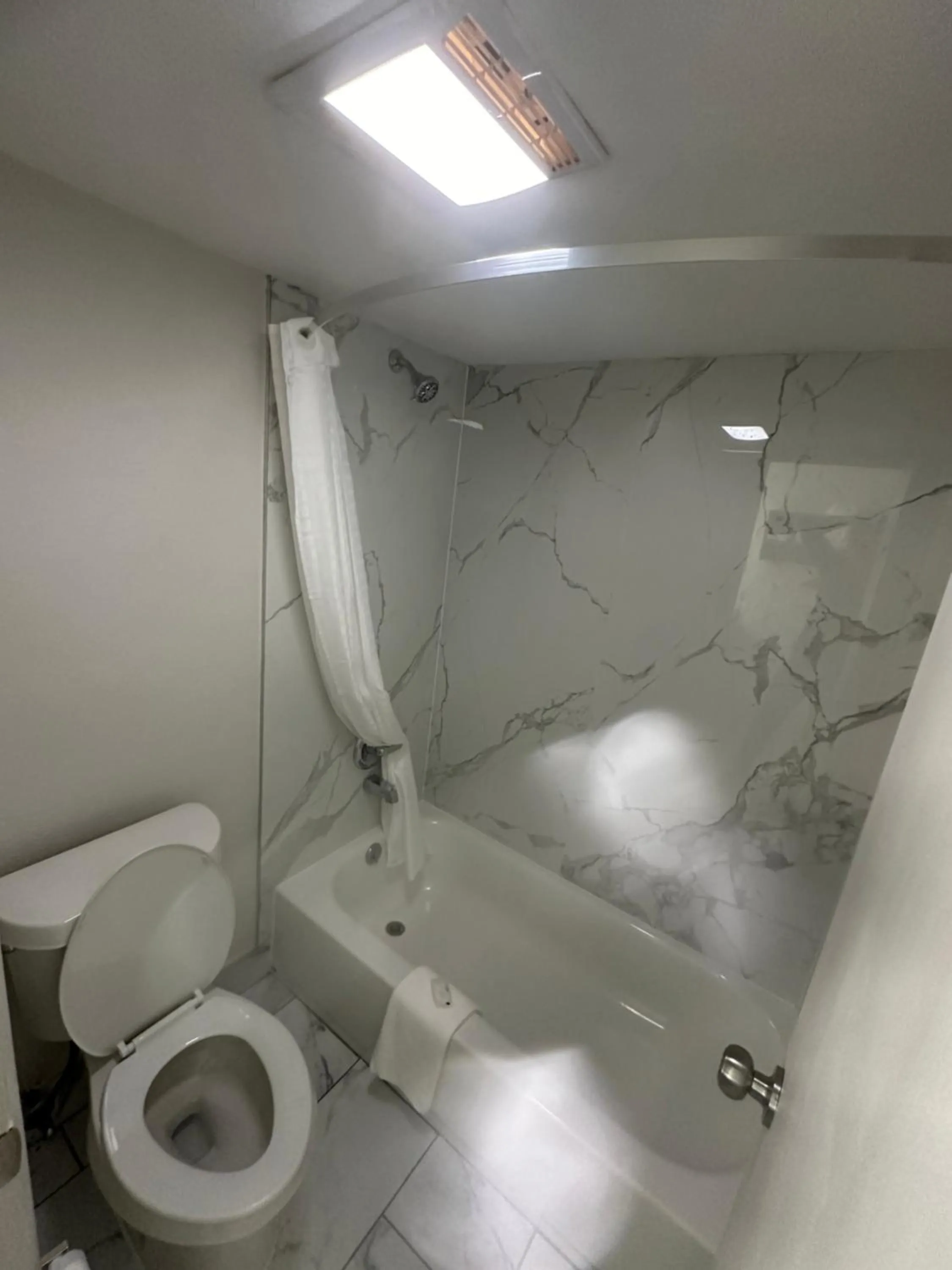 Shower in Quality Inn Monroe