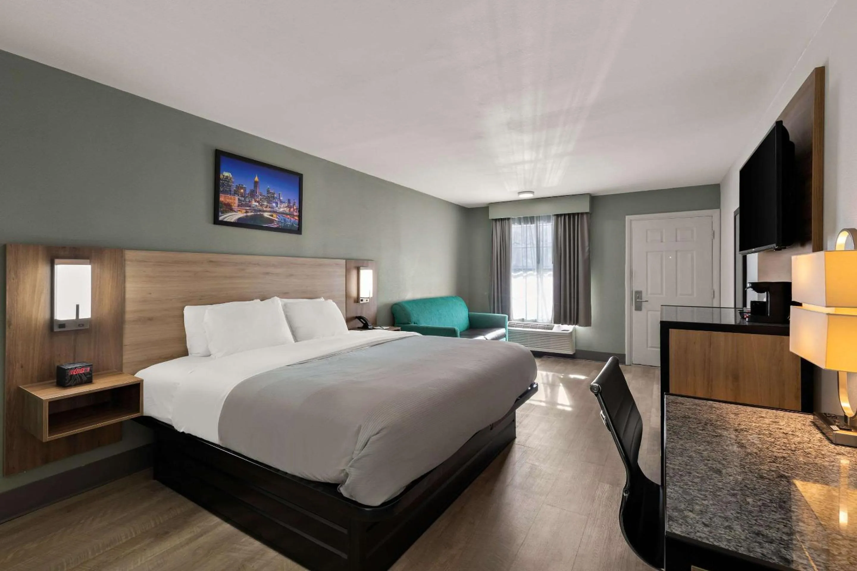 Bedroom, Bed in Quality Inn Monroe