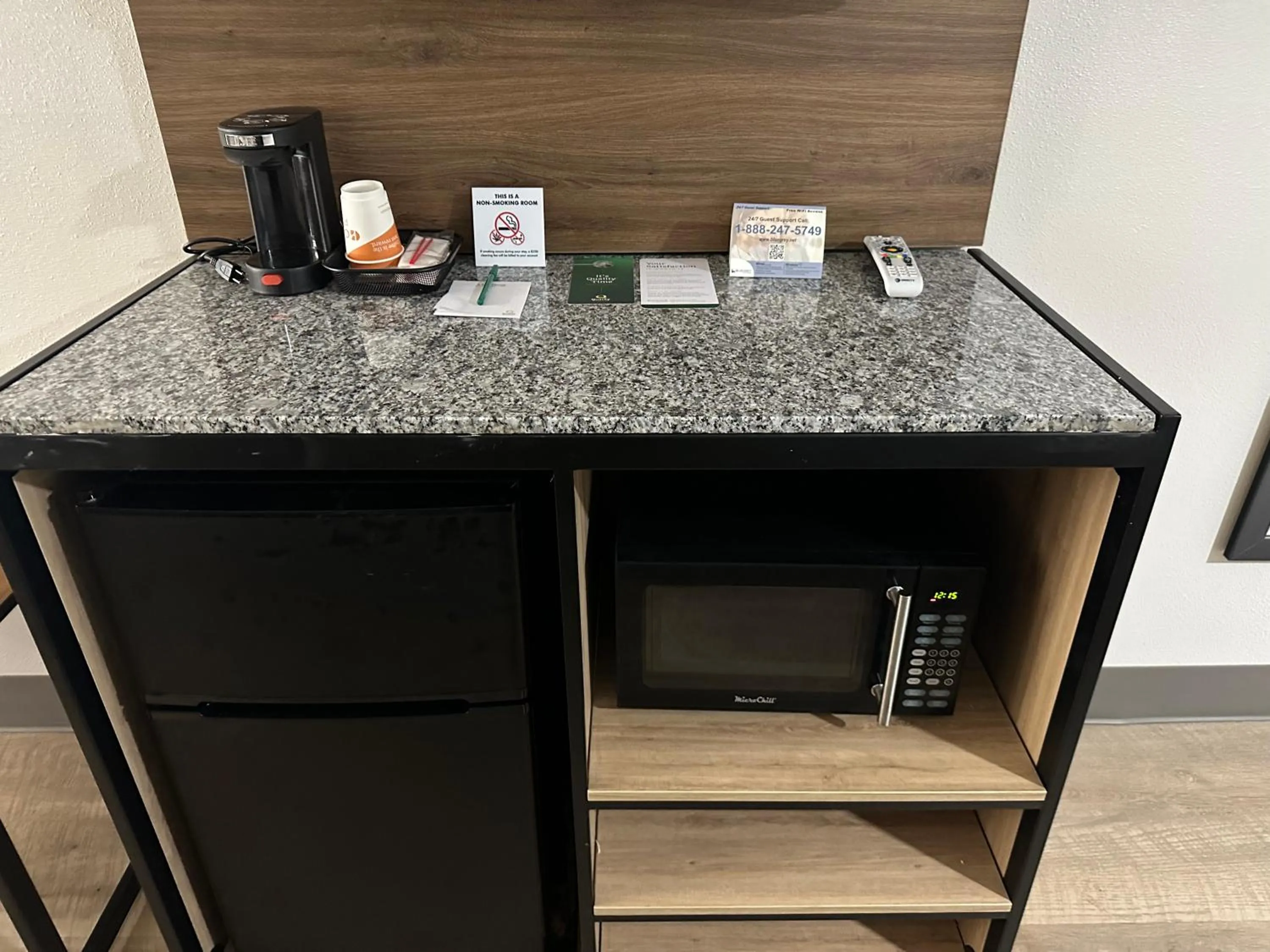 Coffee/tea facilities in Quality Inn Monroe