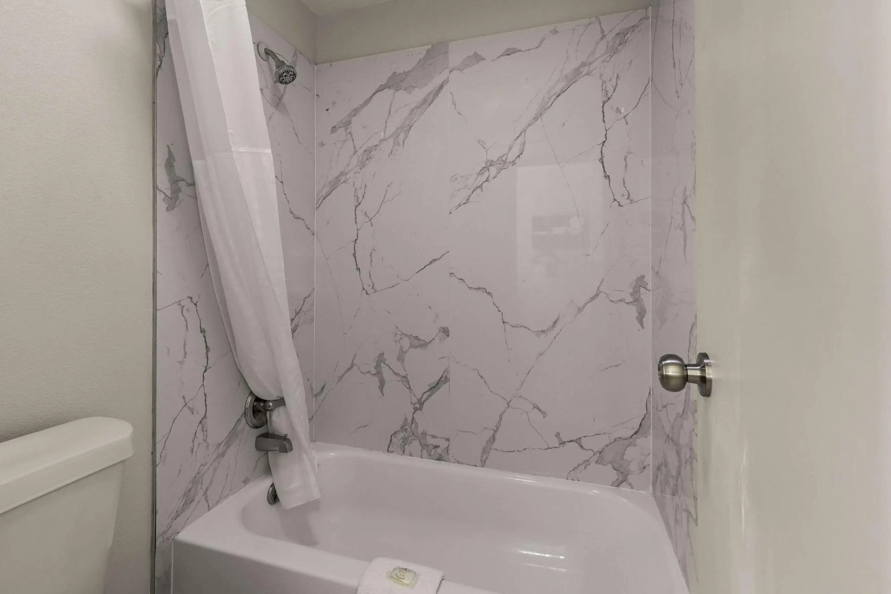 Bedroom in Quality Inn Monroe