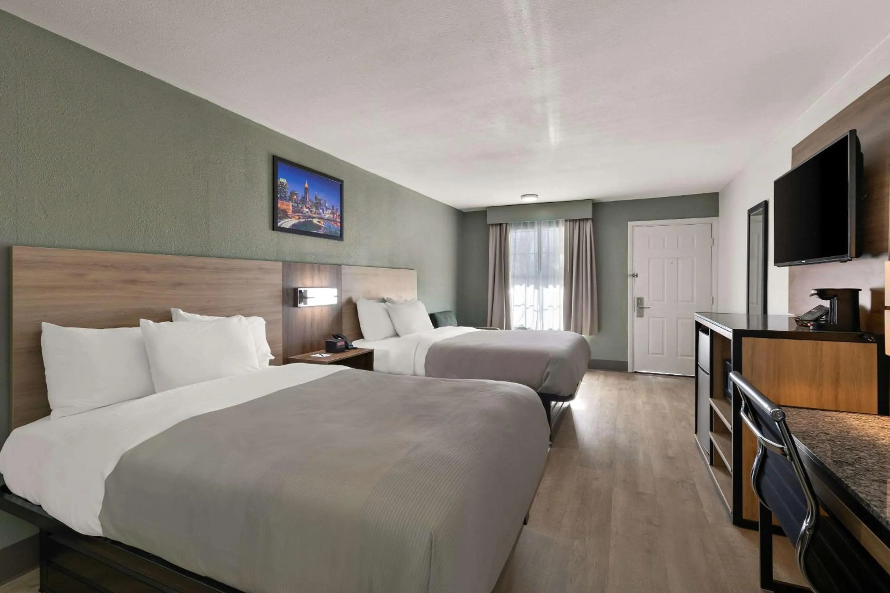 Bedroom, Bed in Quality Inn Monroe