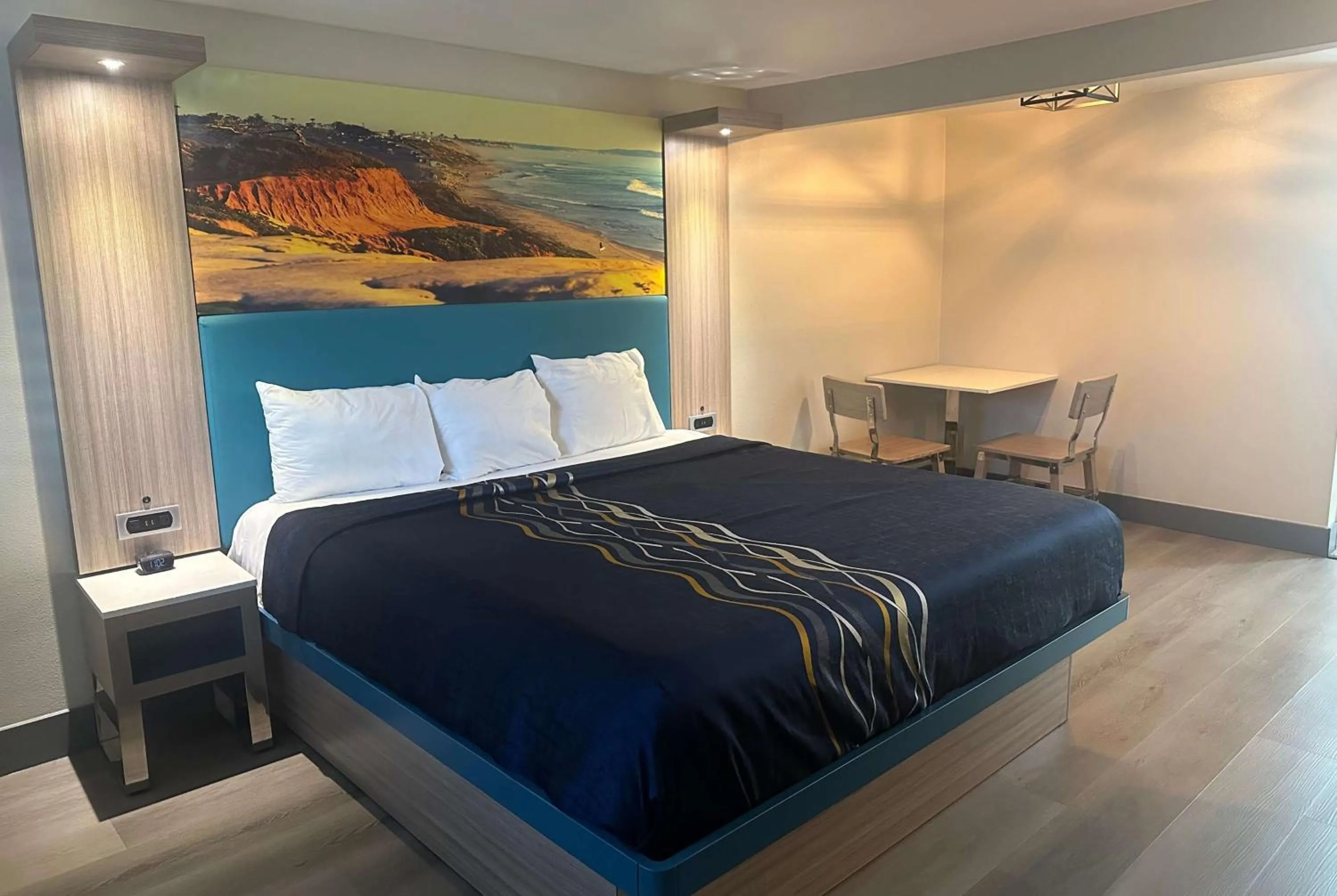 Photo of the whole room, Bed in Super 8 by Wyndham Oceanside Downtown