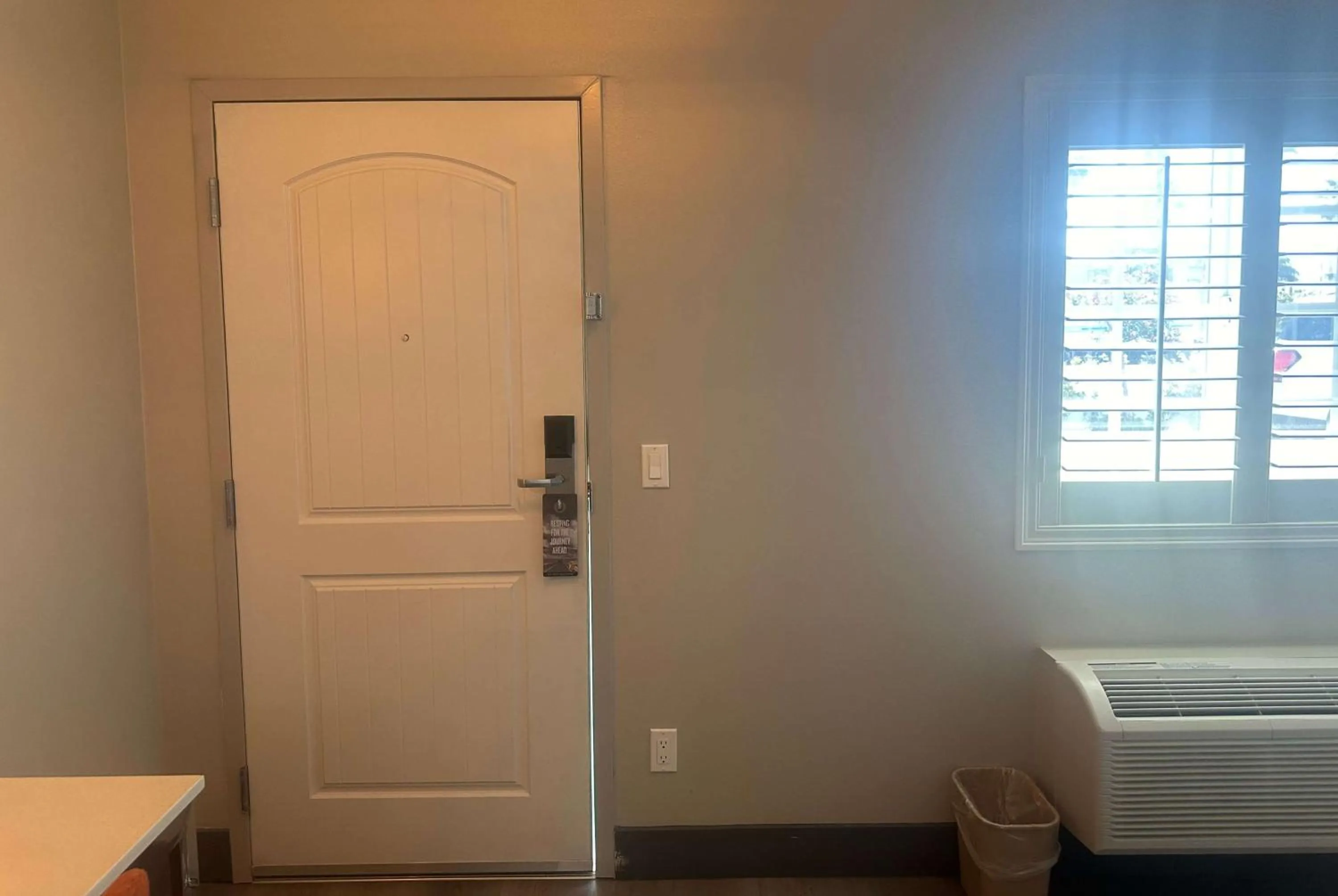 Photo of the whole room, Bed in Super 8 by Wyndham Oceanside Downtown