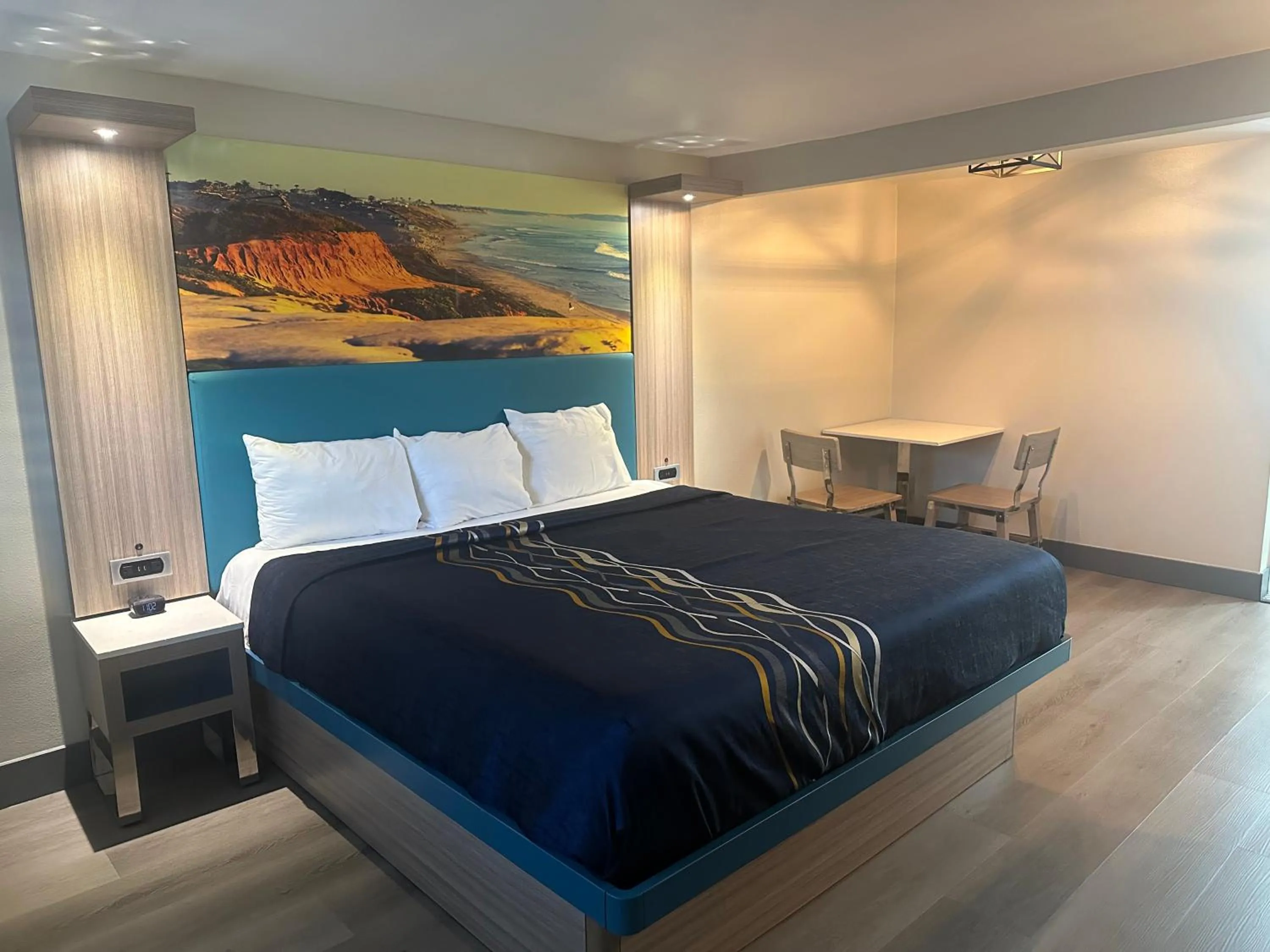 Bed in Super 8 by Wyndham Oceanside Downtown