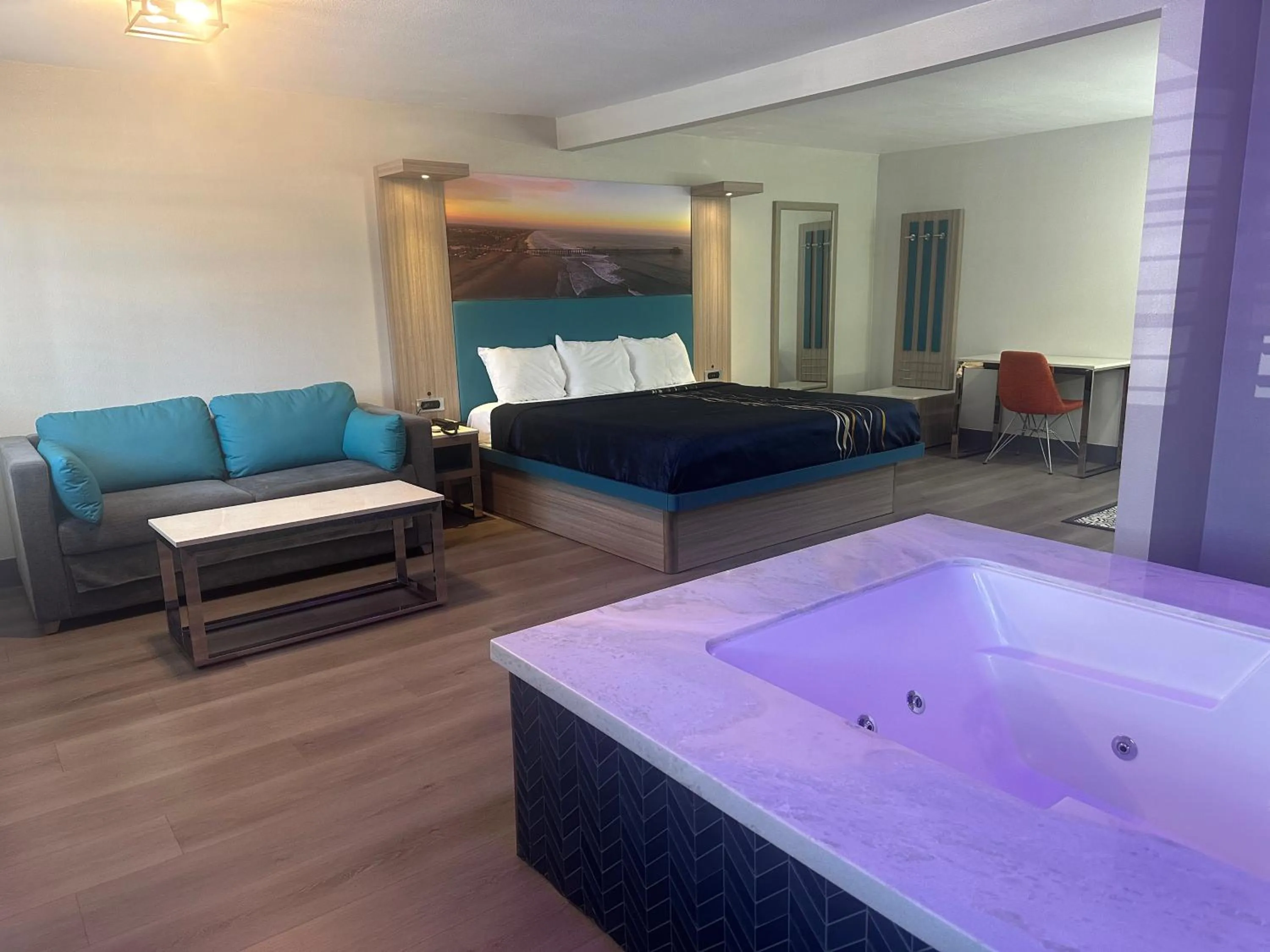 Photo of the whole room in Super 8 by Wyndham Oceanside Downtown