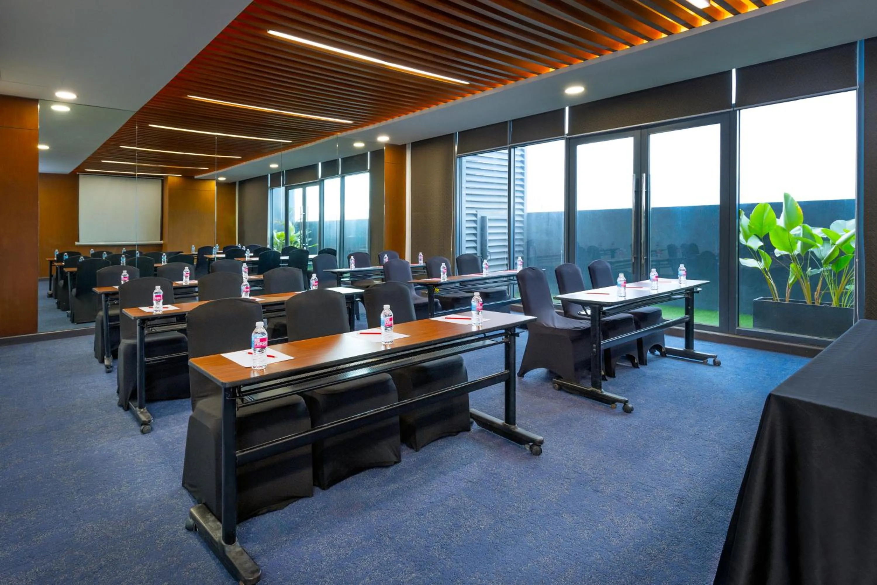 Meeting/conference room in Summit Hotel Greenhills