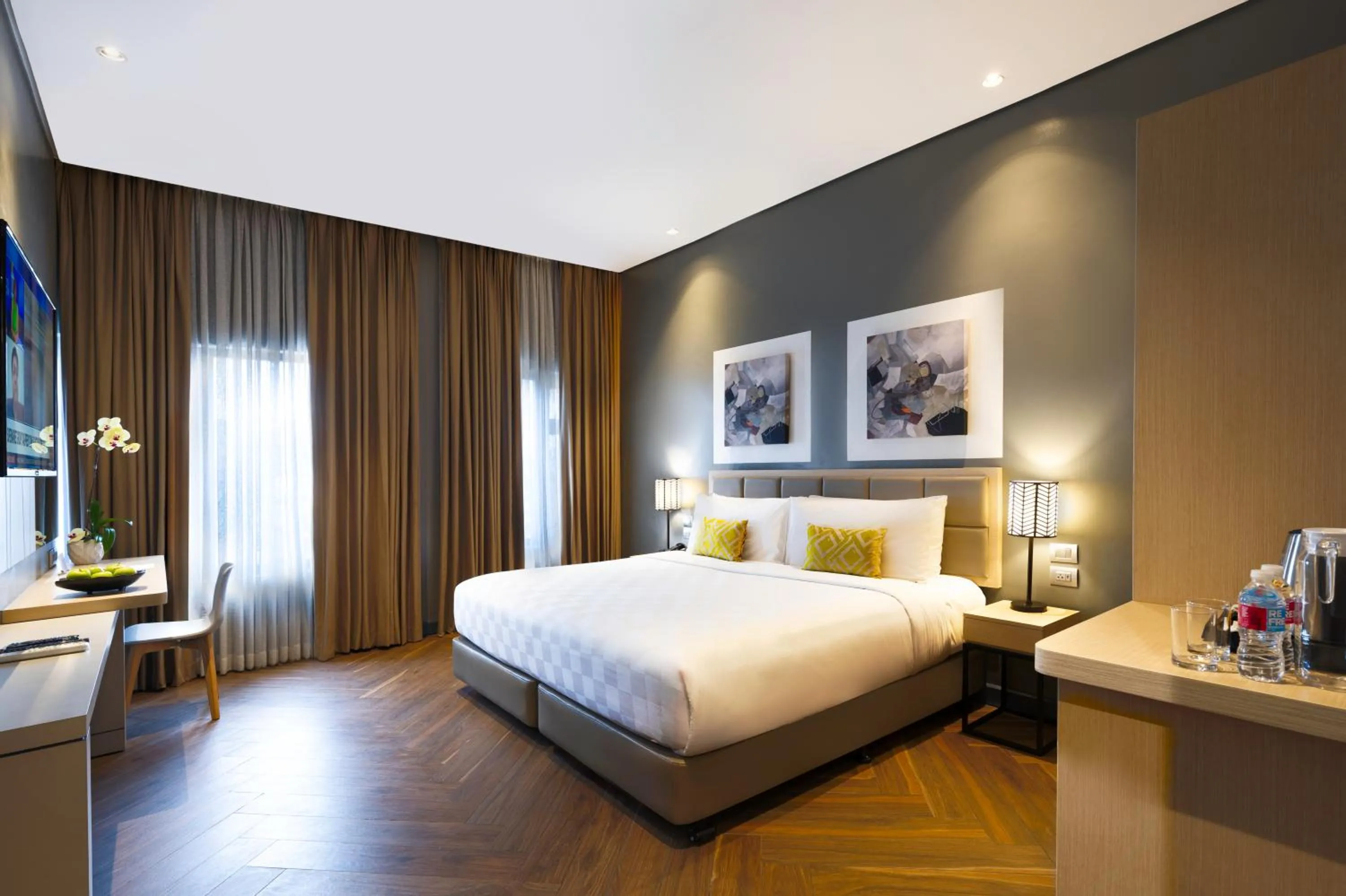 Bed in Summit Hotel Greenhills