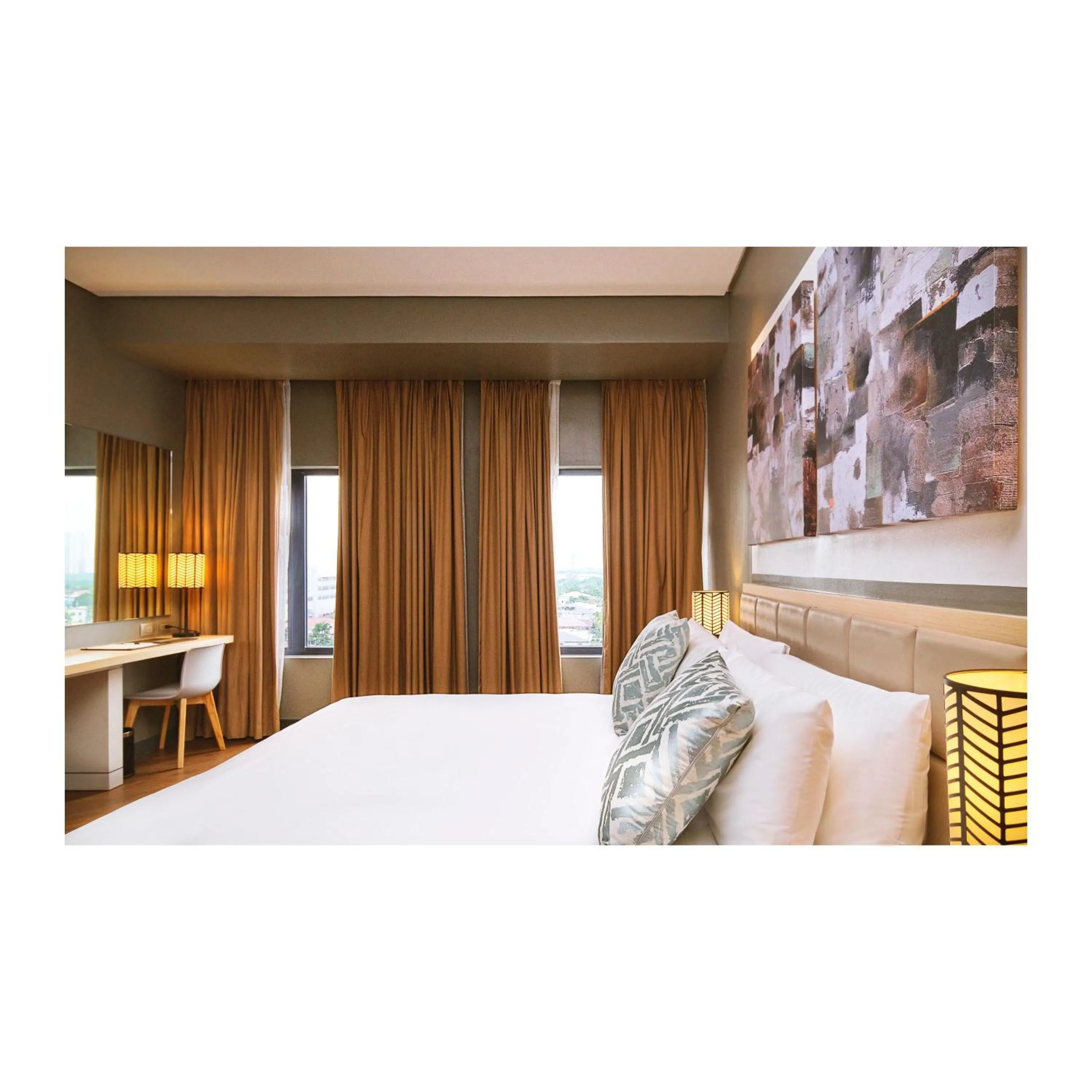 Bed in Summit Hotel Greenhills