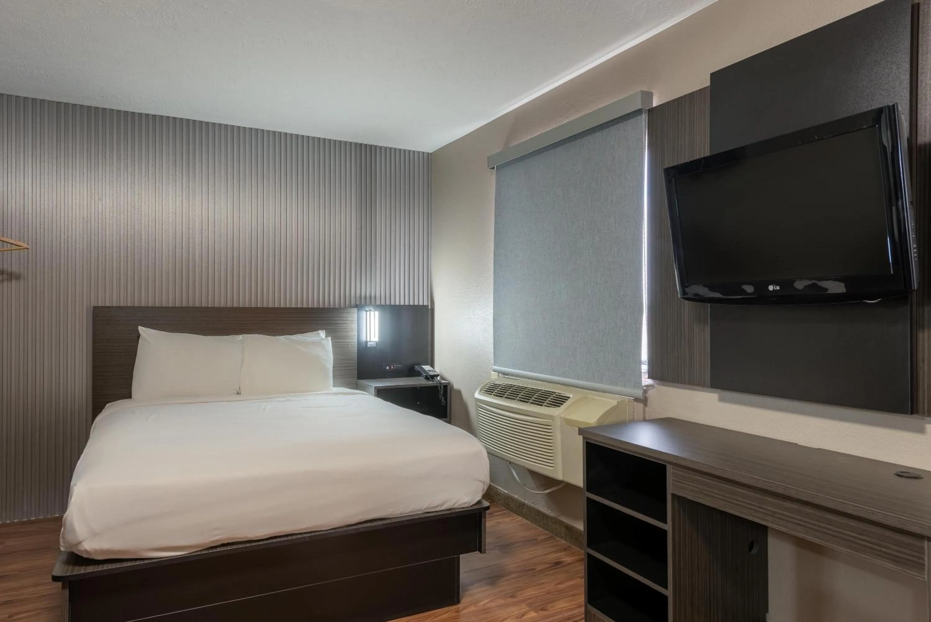 Photo of the whole room, Bed in Studio 6 Limon, CO I 70