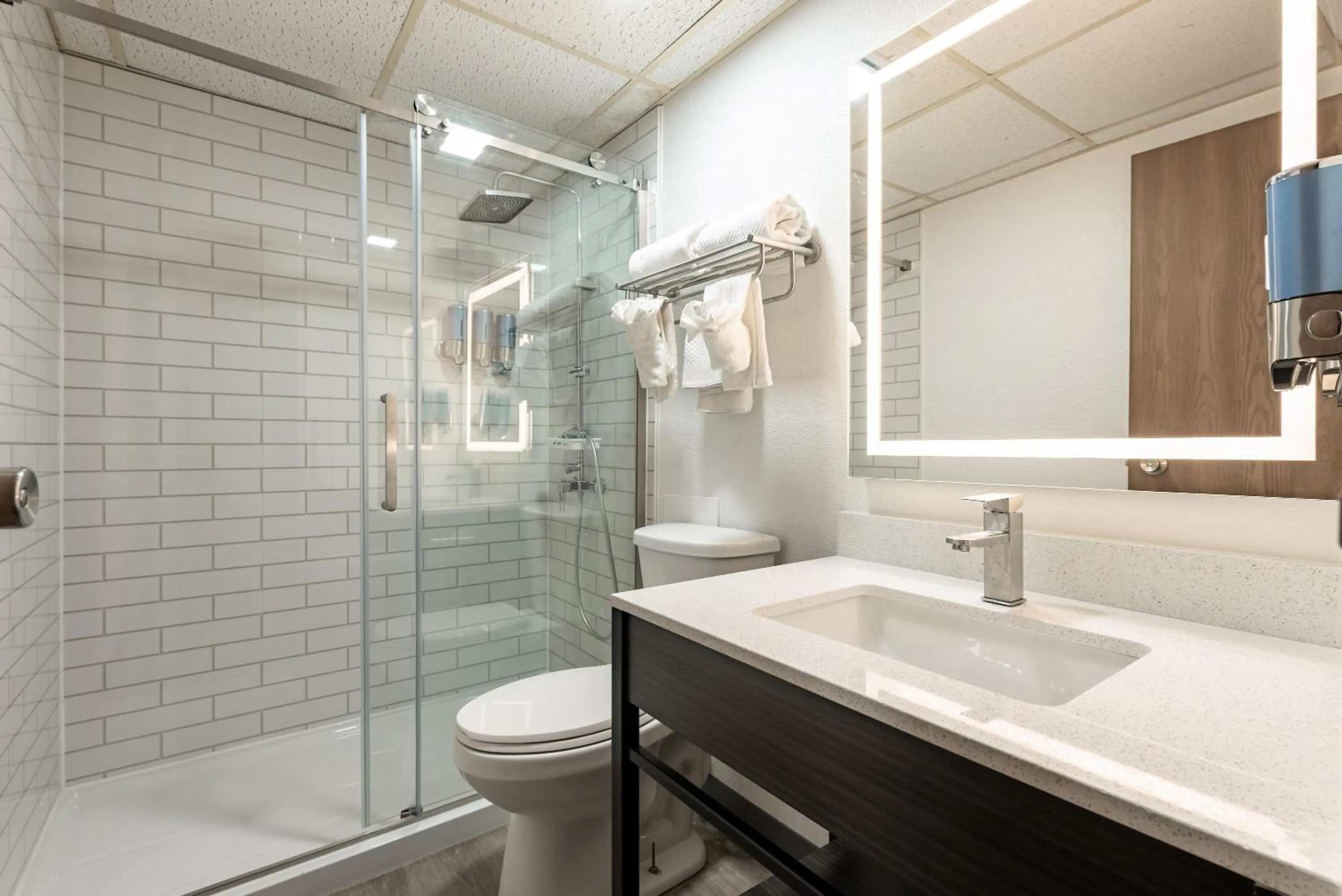 Bathroom in Studio 6 Limon, CO I 70