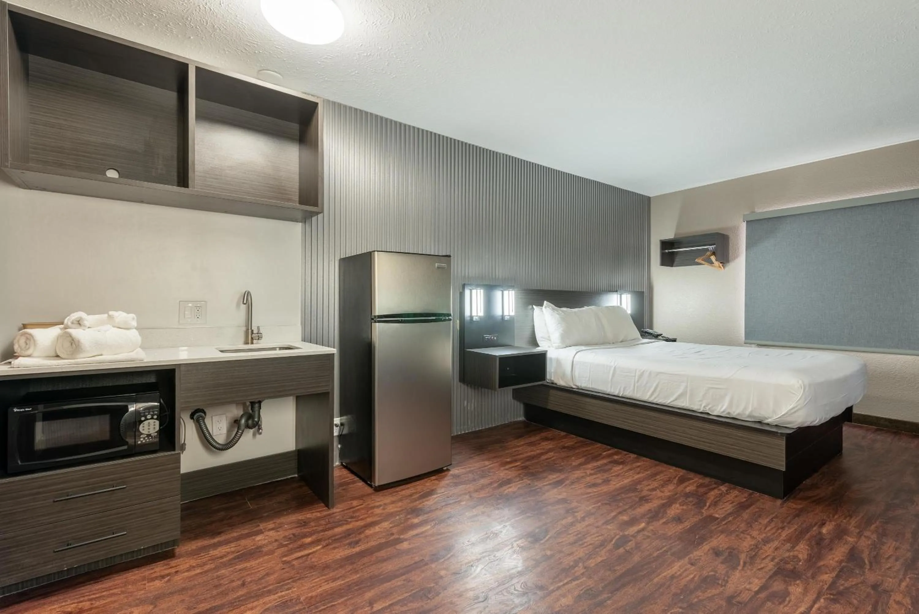 Photo of the whole room, Bed in Studio 6 Limon, CO I 70