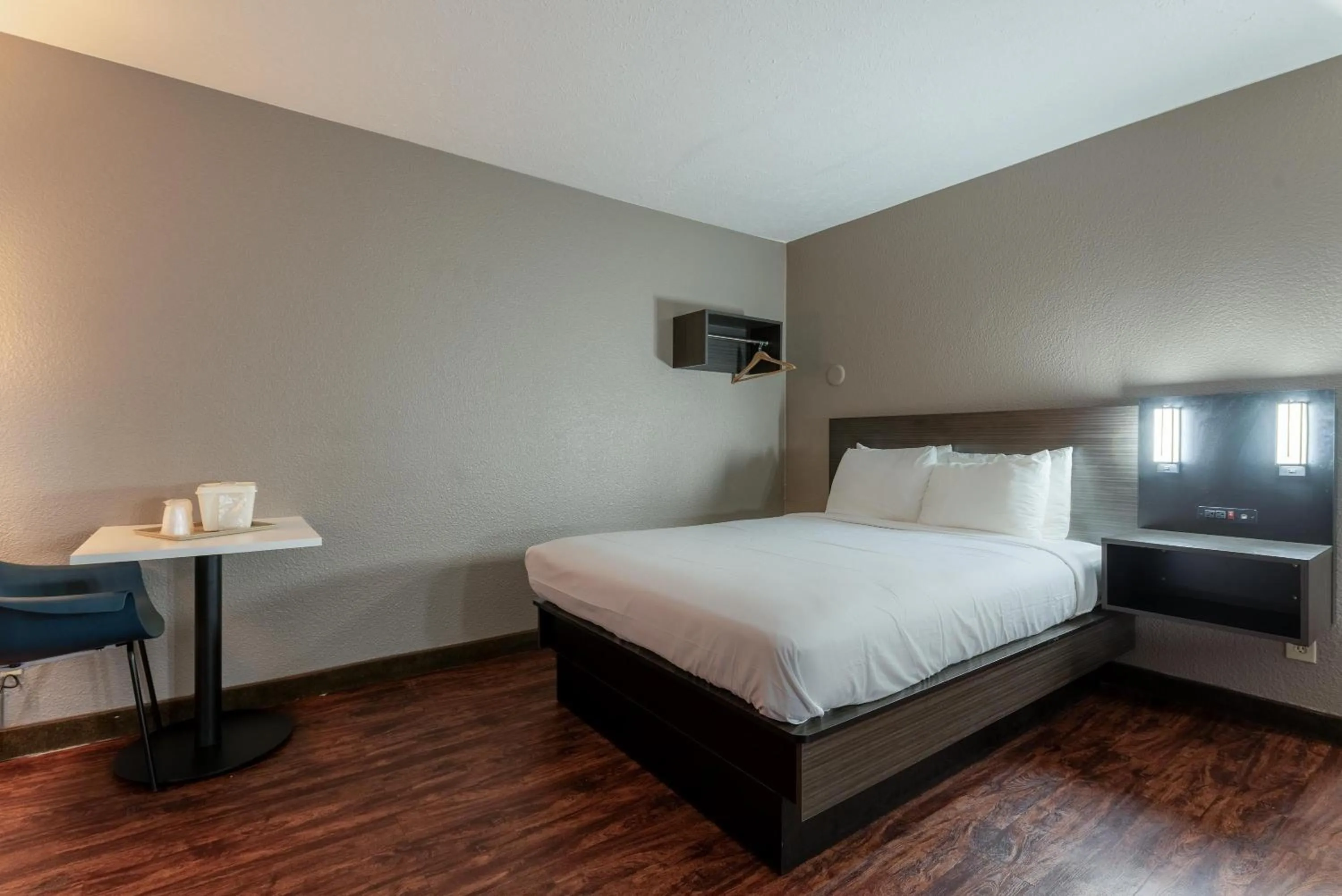 Photo of the whole room, Bed in Studio 6 Limon, CO I 70