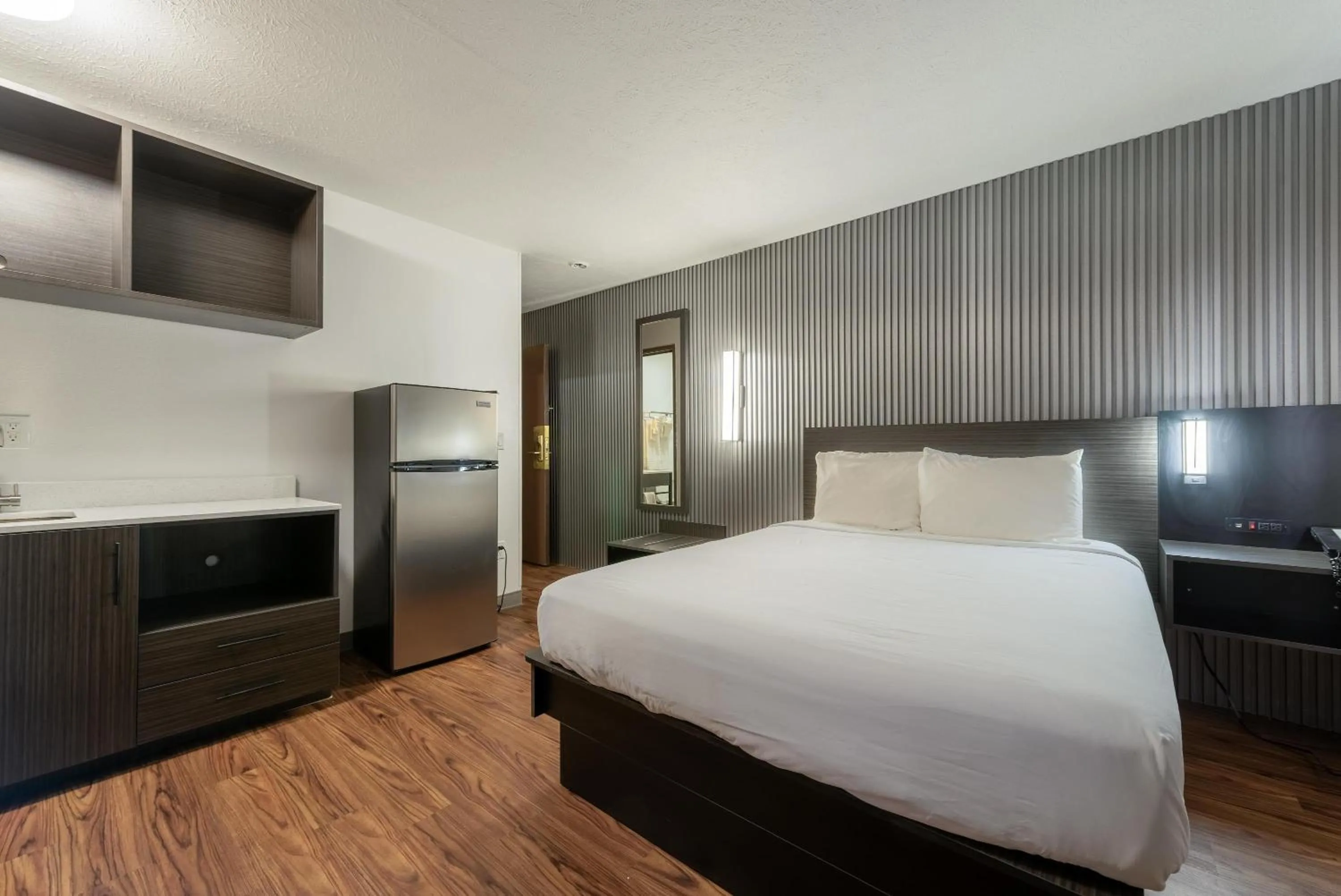 Photo of the whole room, Bed in Studio 6 Limon, CO I 70