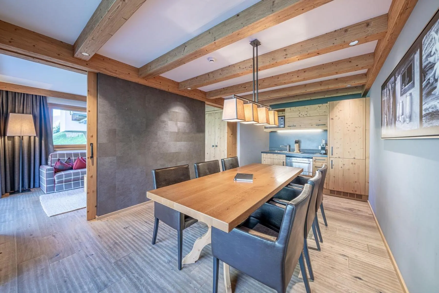 Dining area in Gletscherblick- serviced apartments