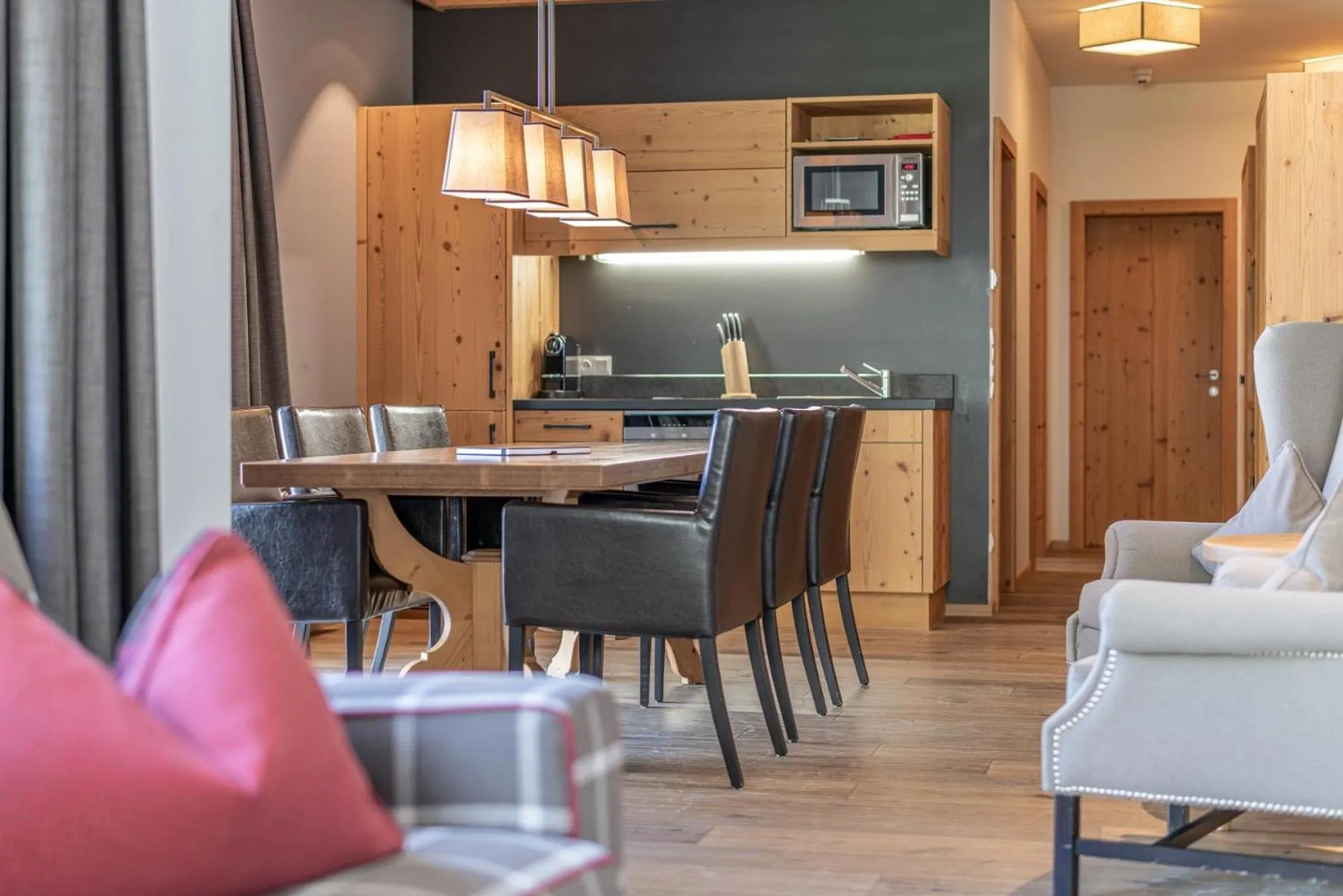 Dining area in Gletscherblick- serviced apartments