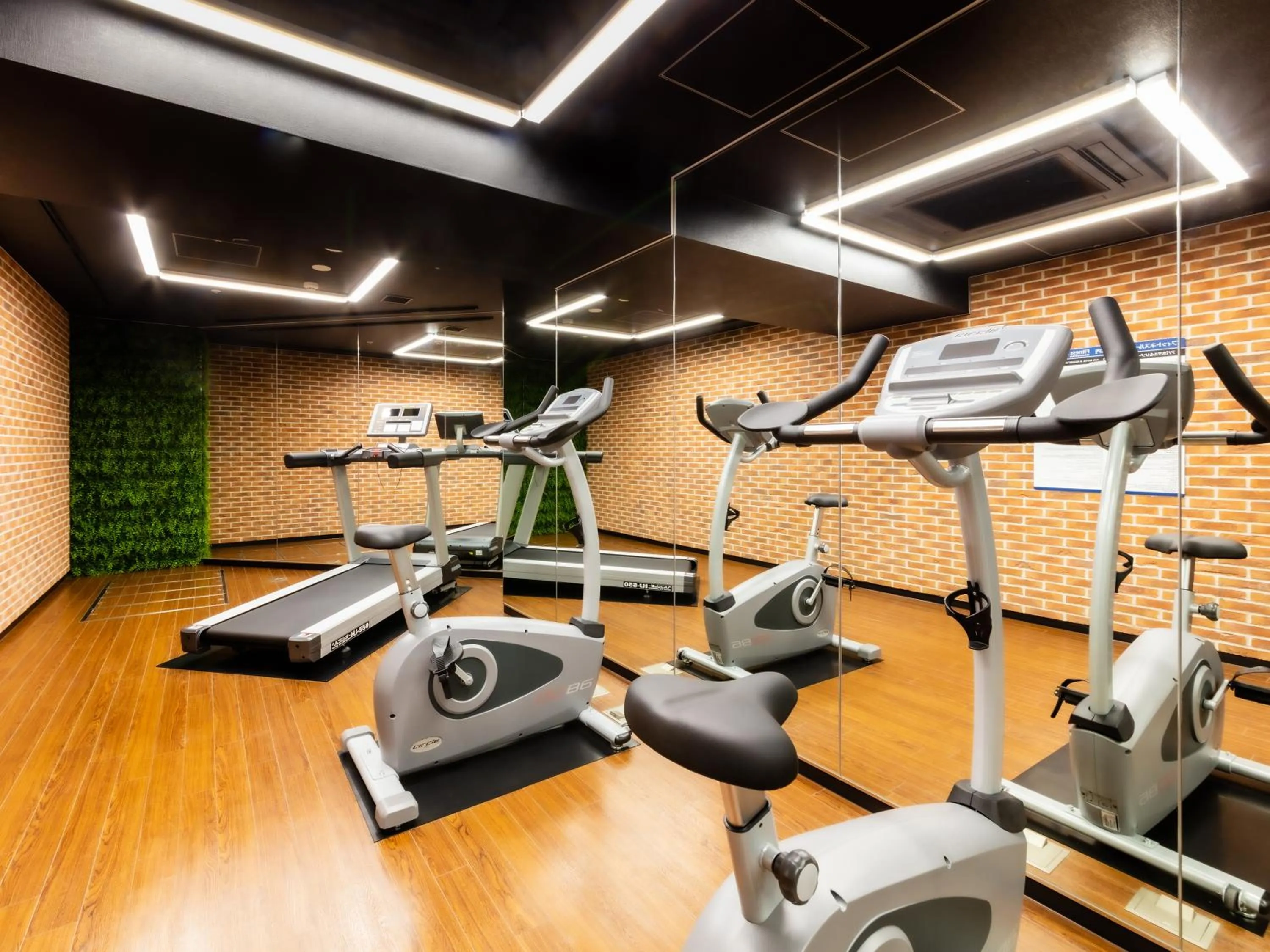 Fitness centre/facilities in APA Hotel & Resort Ryogoku Ekimae Tower