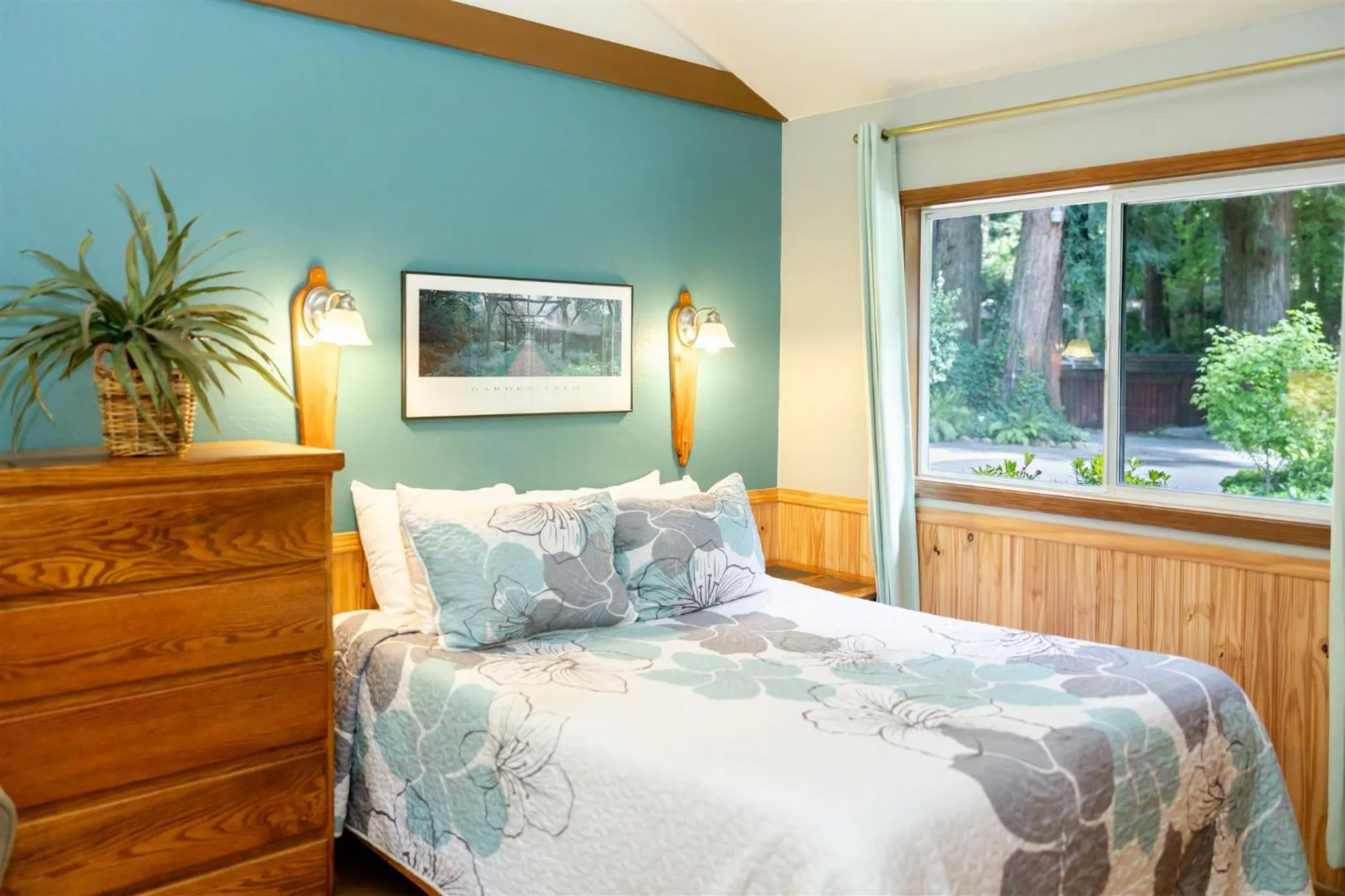 Bed in Fern River Resort