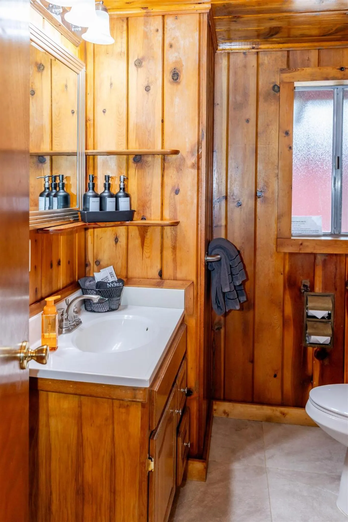 Bathroom in Fern River Resort