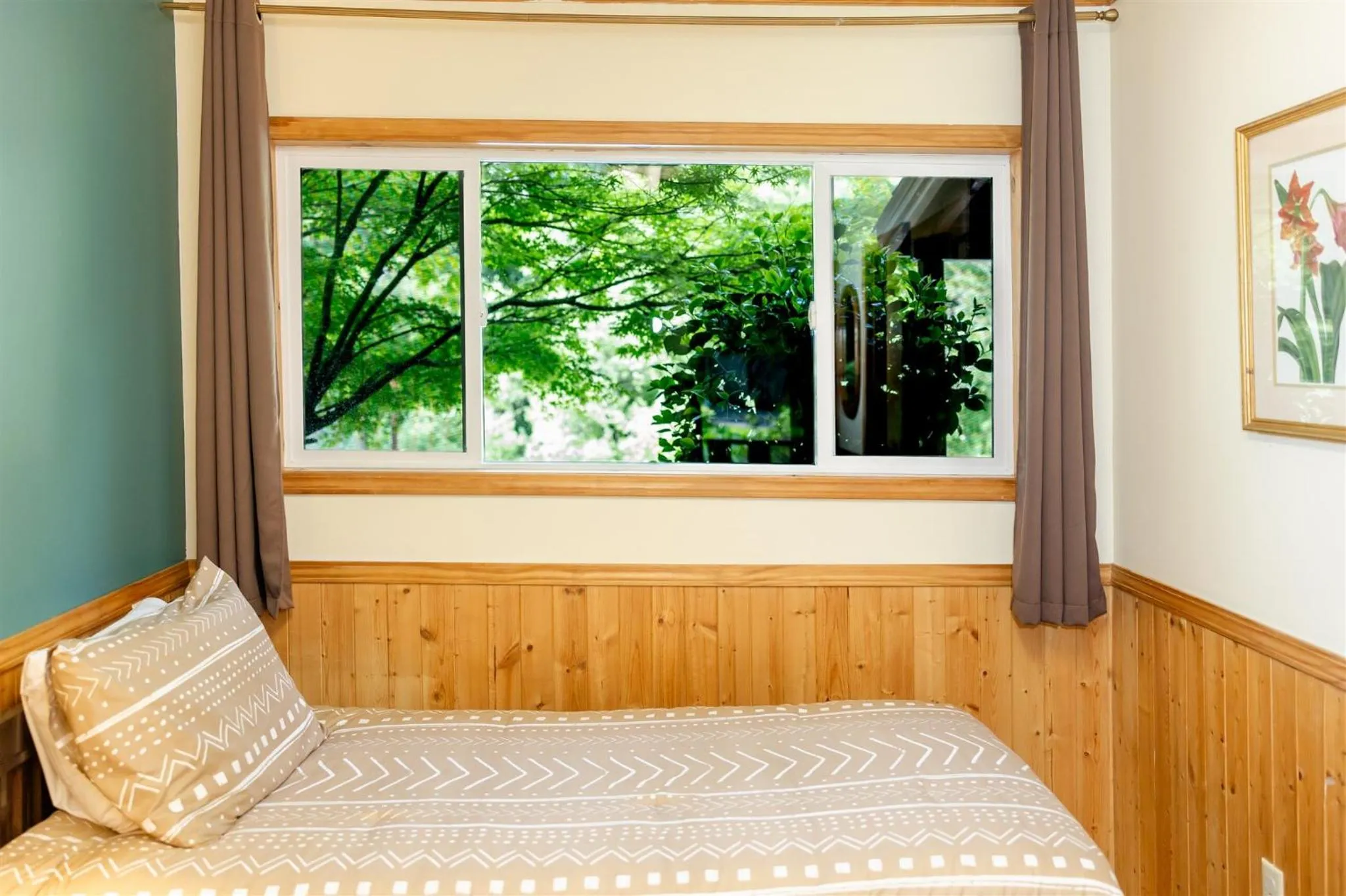 Bed in Fern River Resort