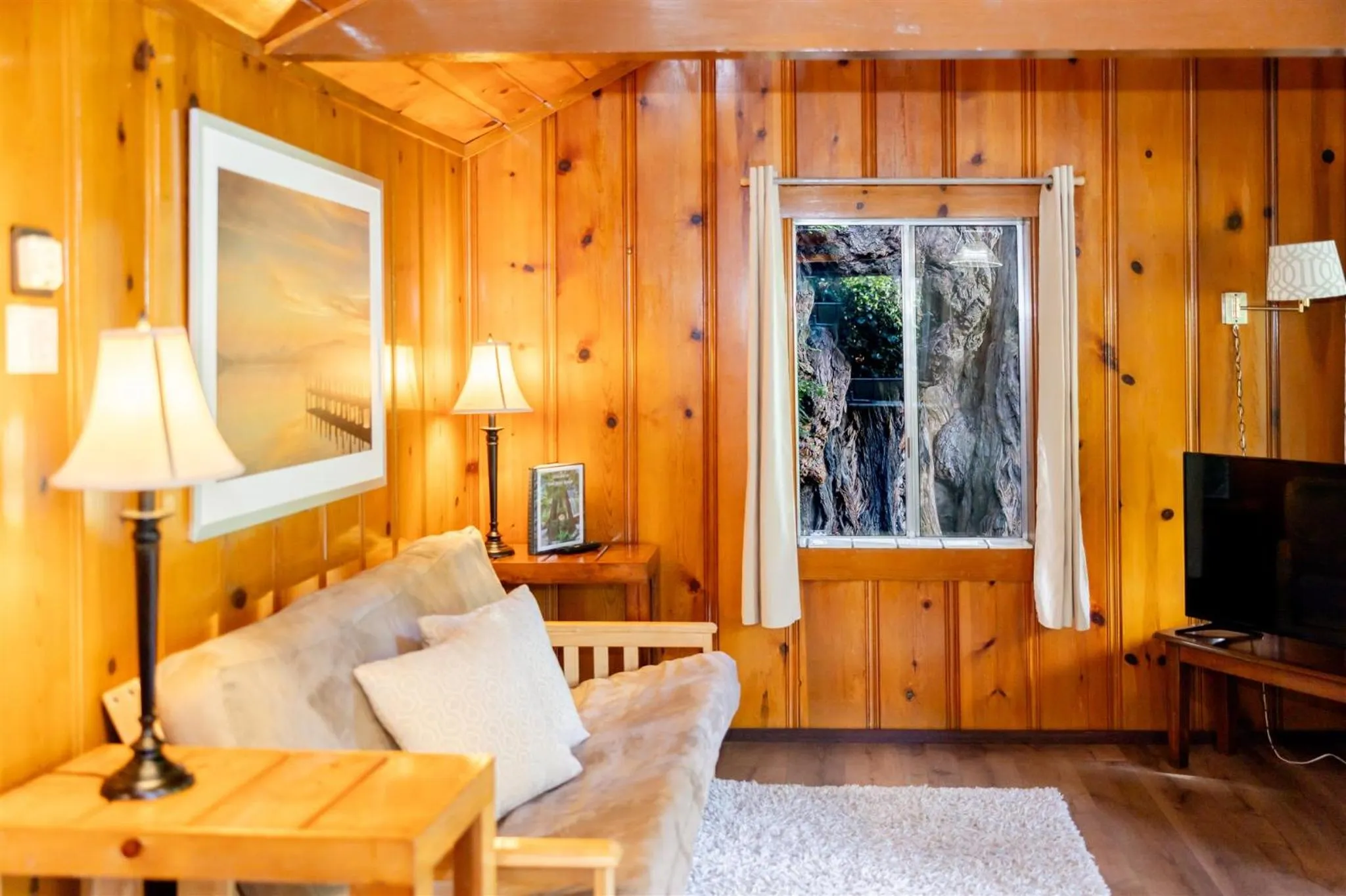 Bed in Fern River Resort