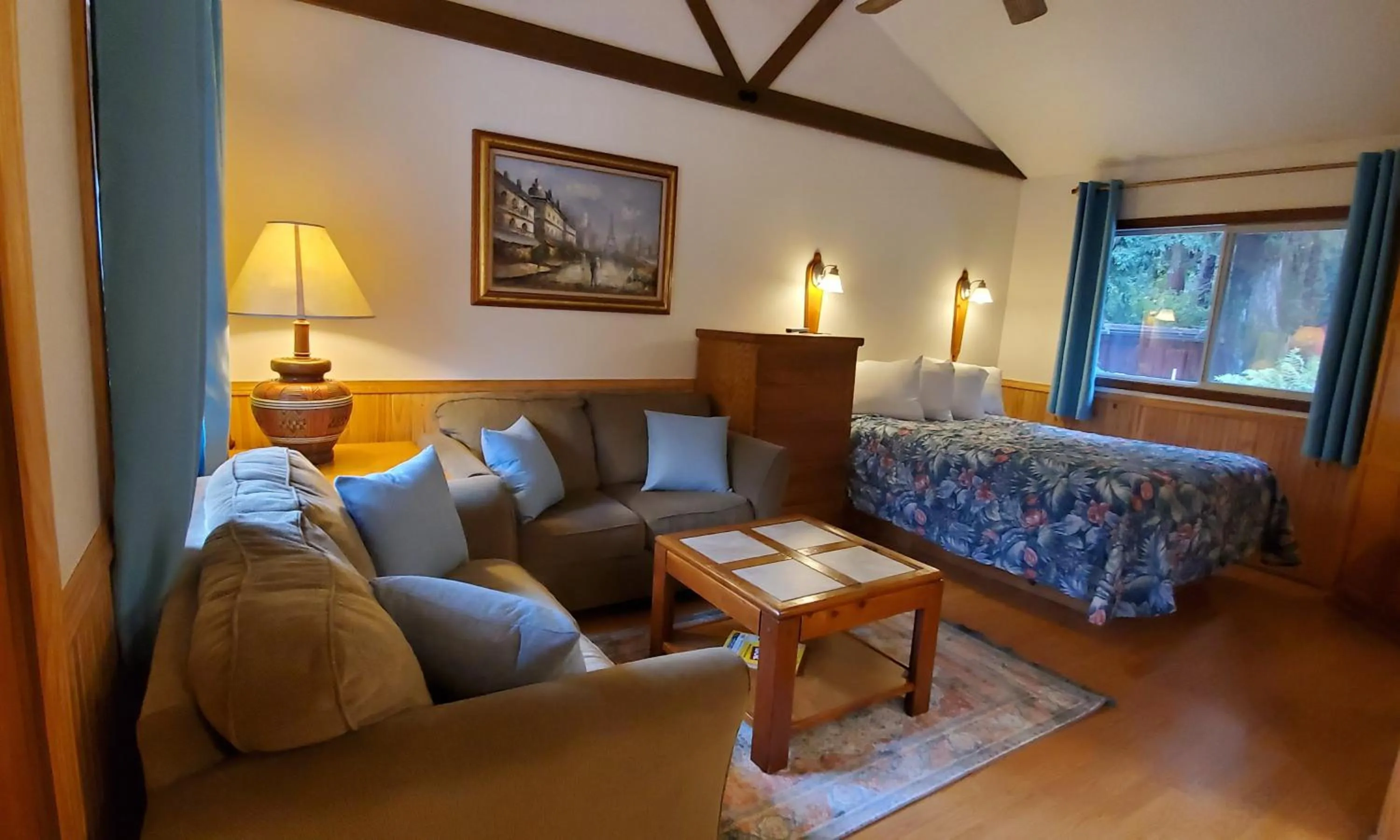 Bed in Fern River Resort