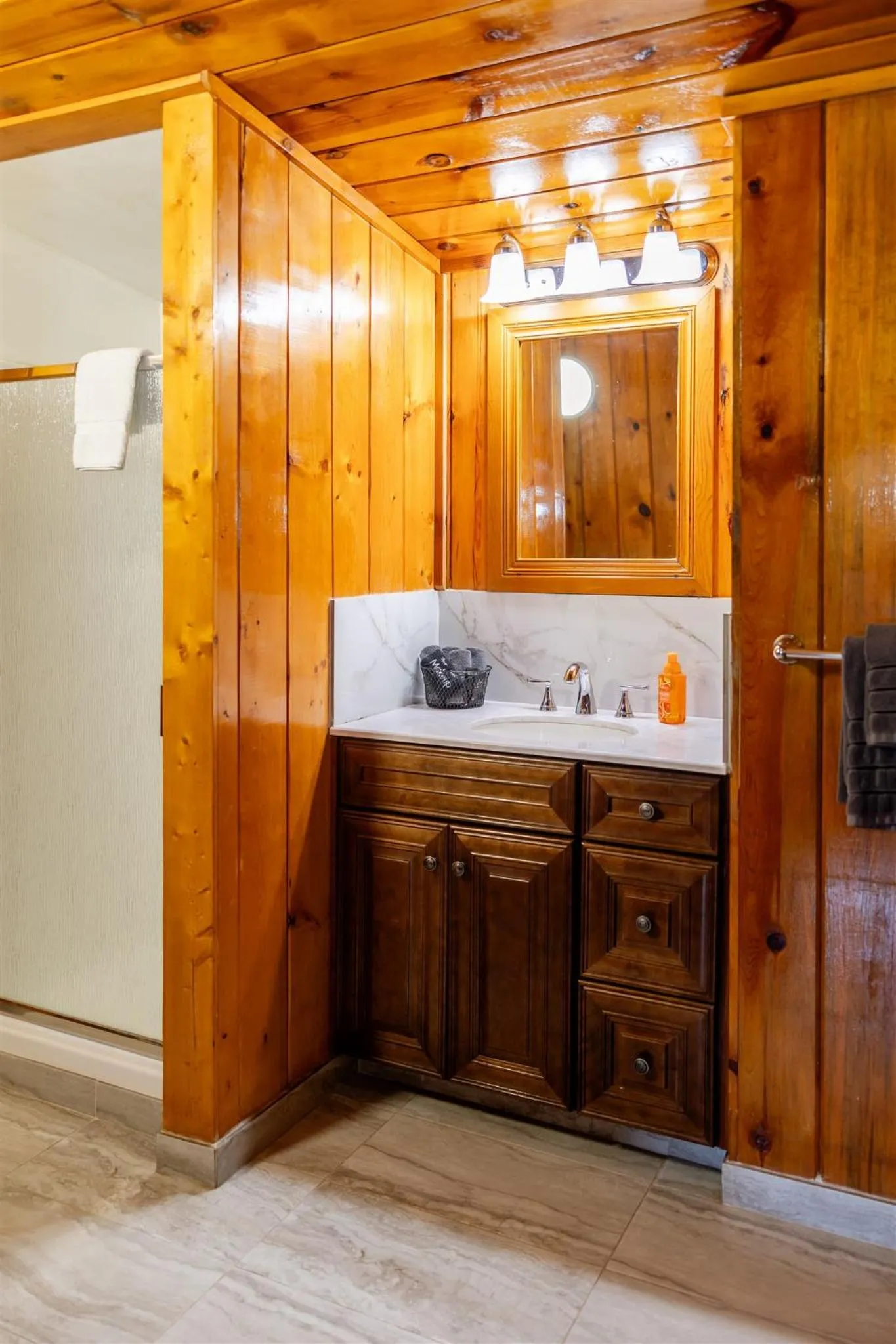 Shower in Fern River Resort