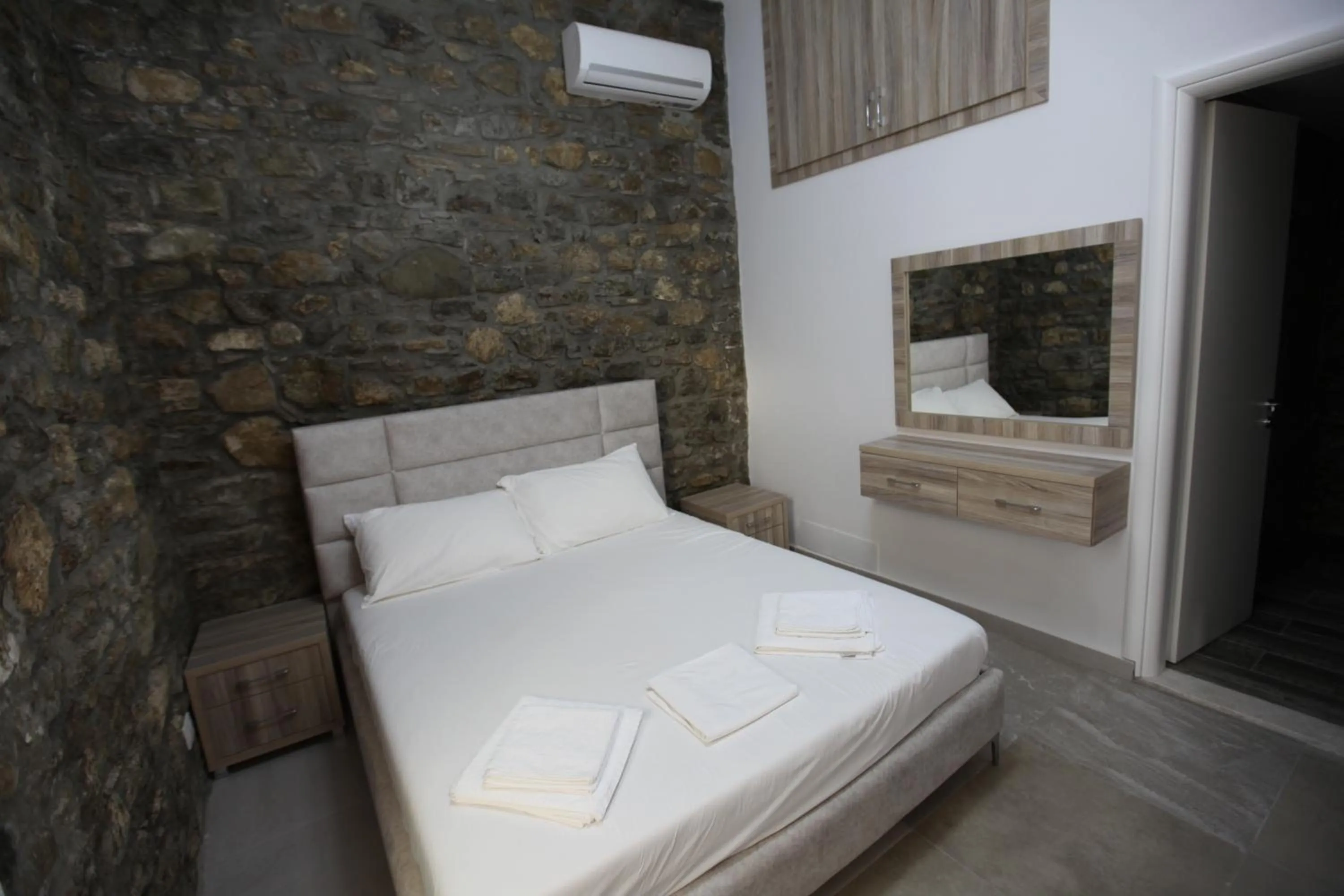 Photo of the whole room, Bed in Bunec Beach Resort