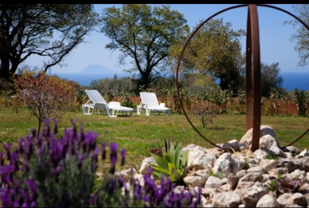 Garden in Al Passo di Thalia