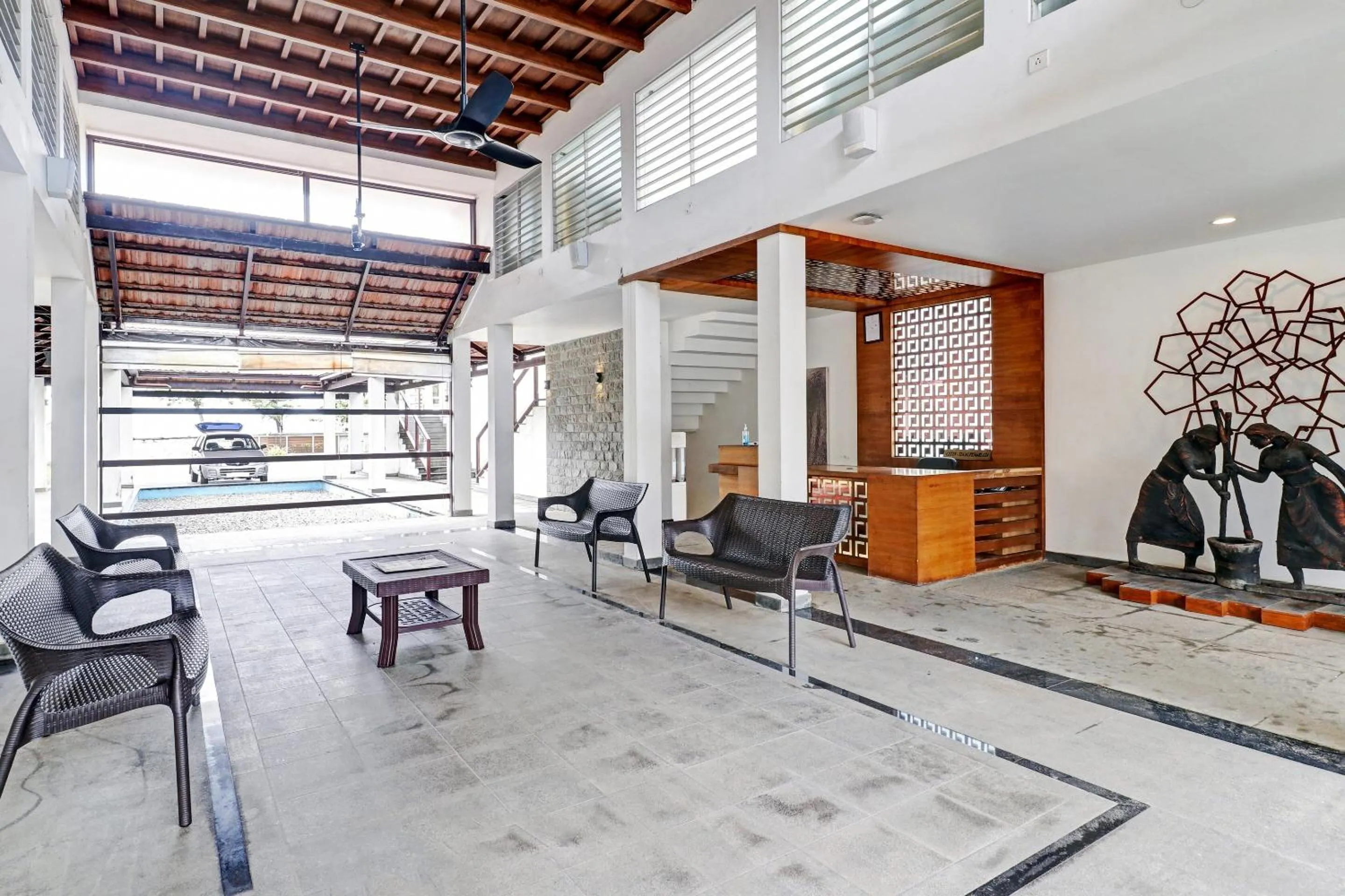 Lobby or reception in Super OAK Edassery's Sealine Villa Stay
