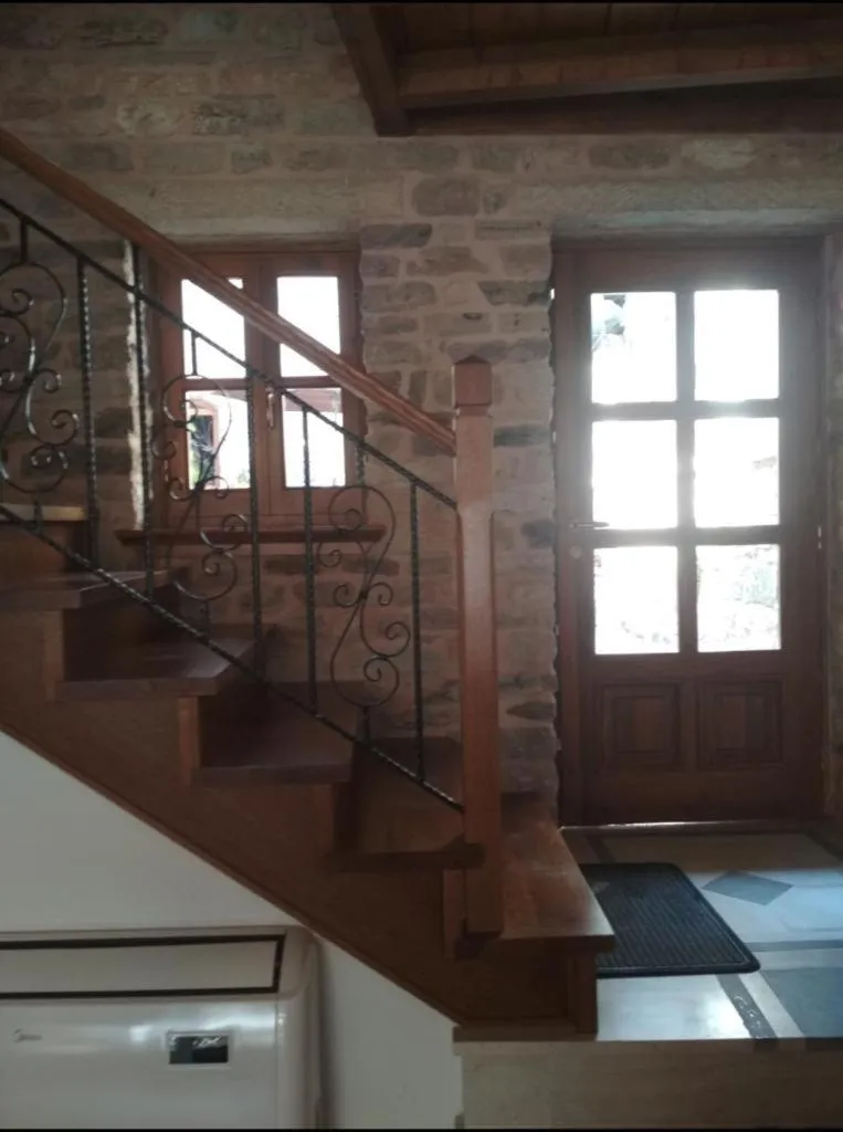 Property building in Argjiro Traditional