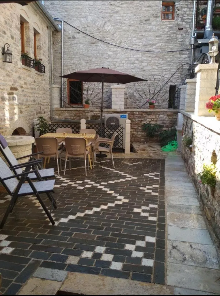 Patio in Argjiro Traditional