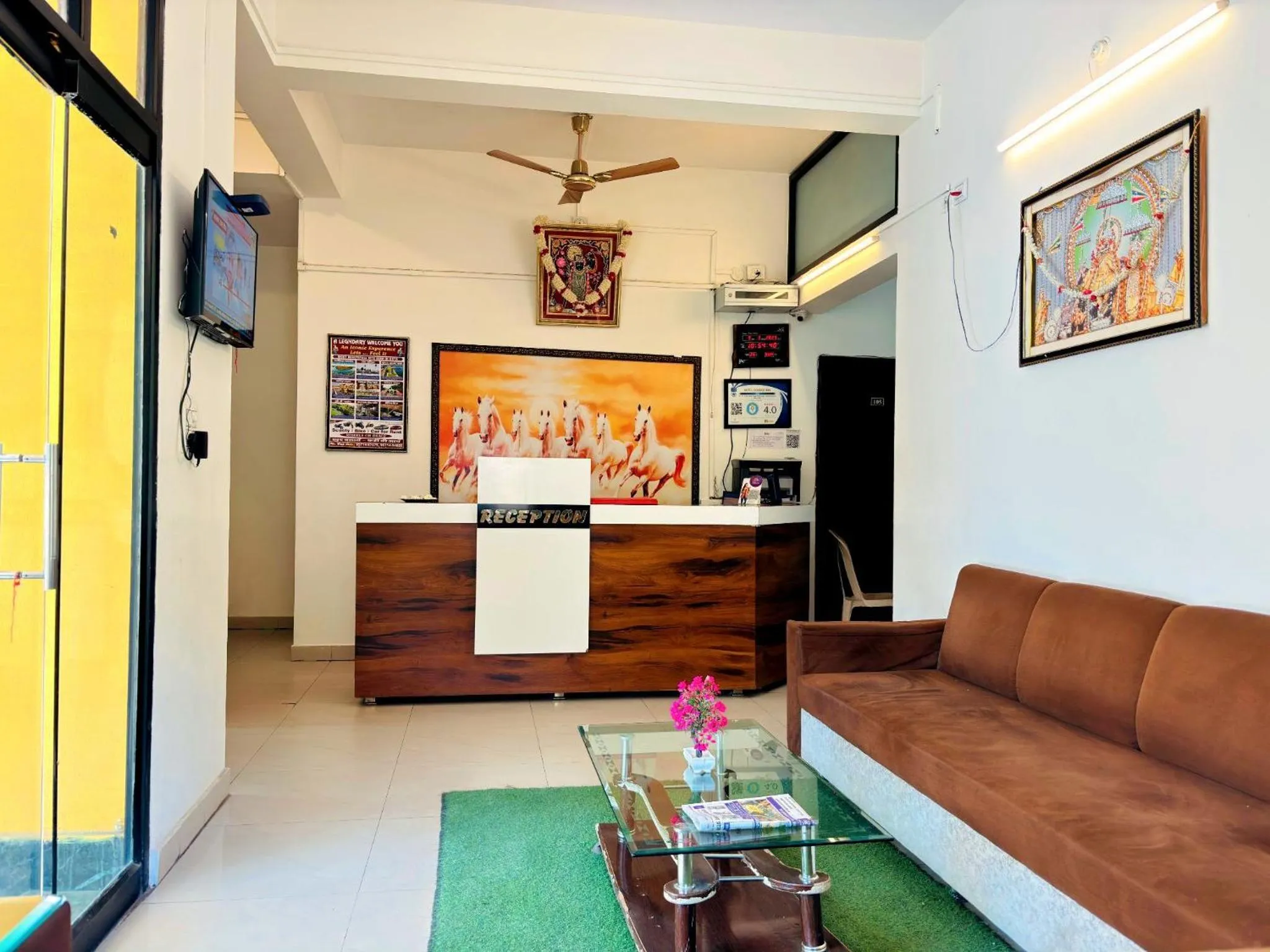 Lobby or reception in Hotel Sunrise Inn