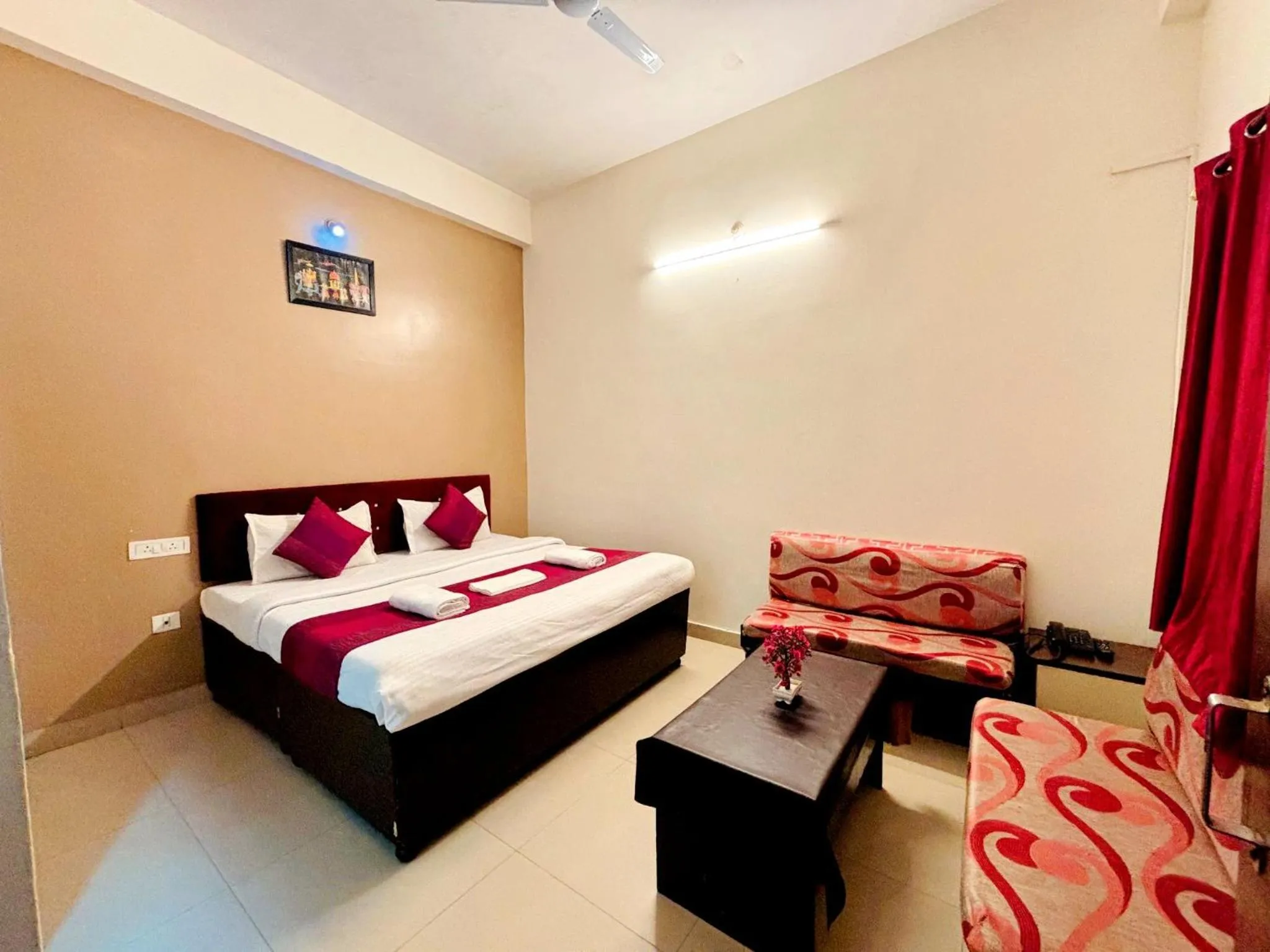 Bed in Hotel Sunrise Inn