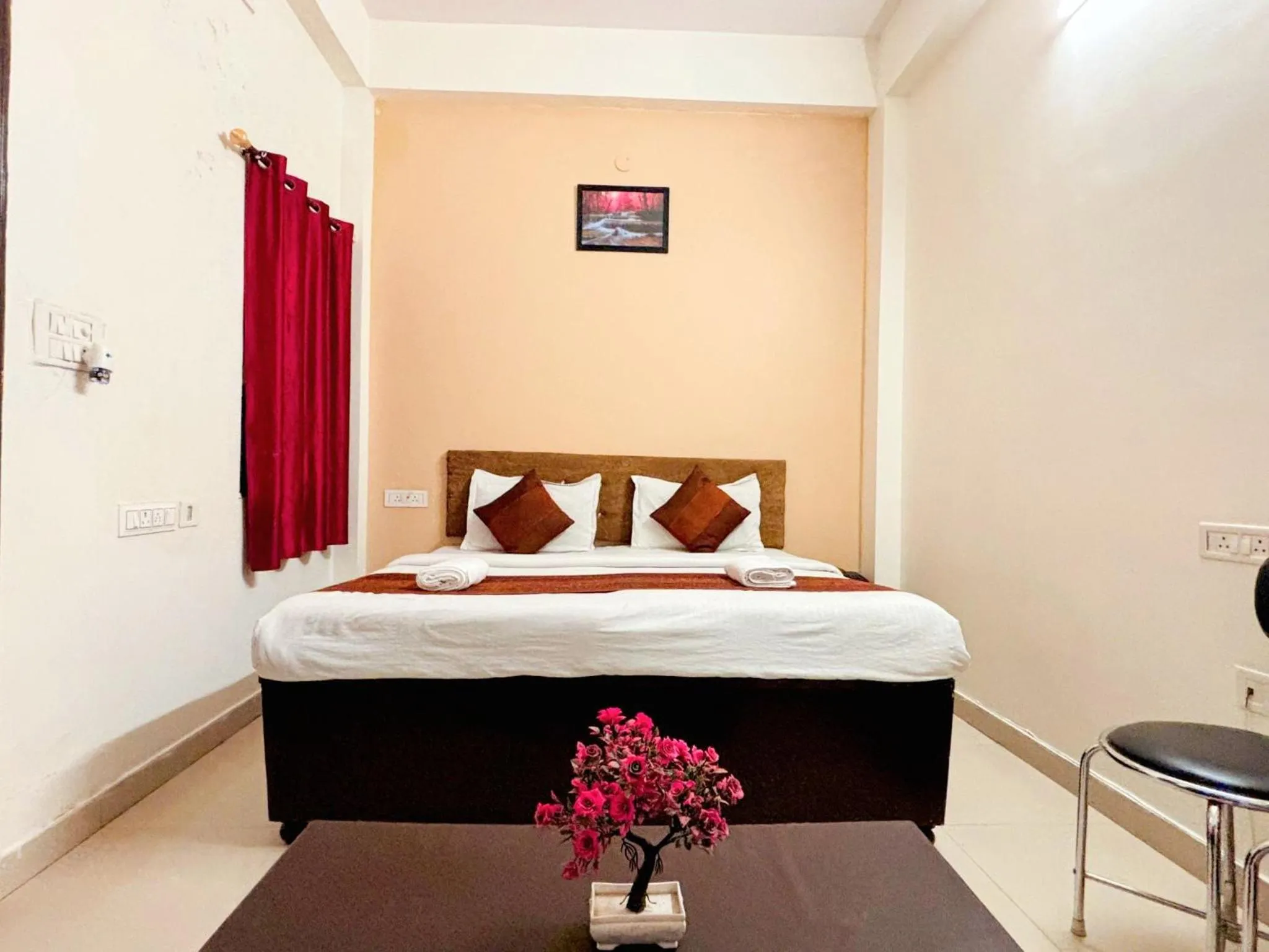 Bed in Hotel Sunrise Inn