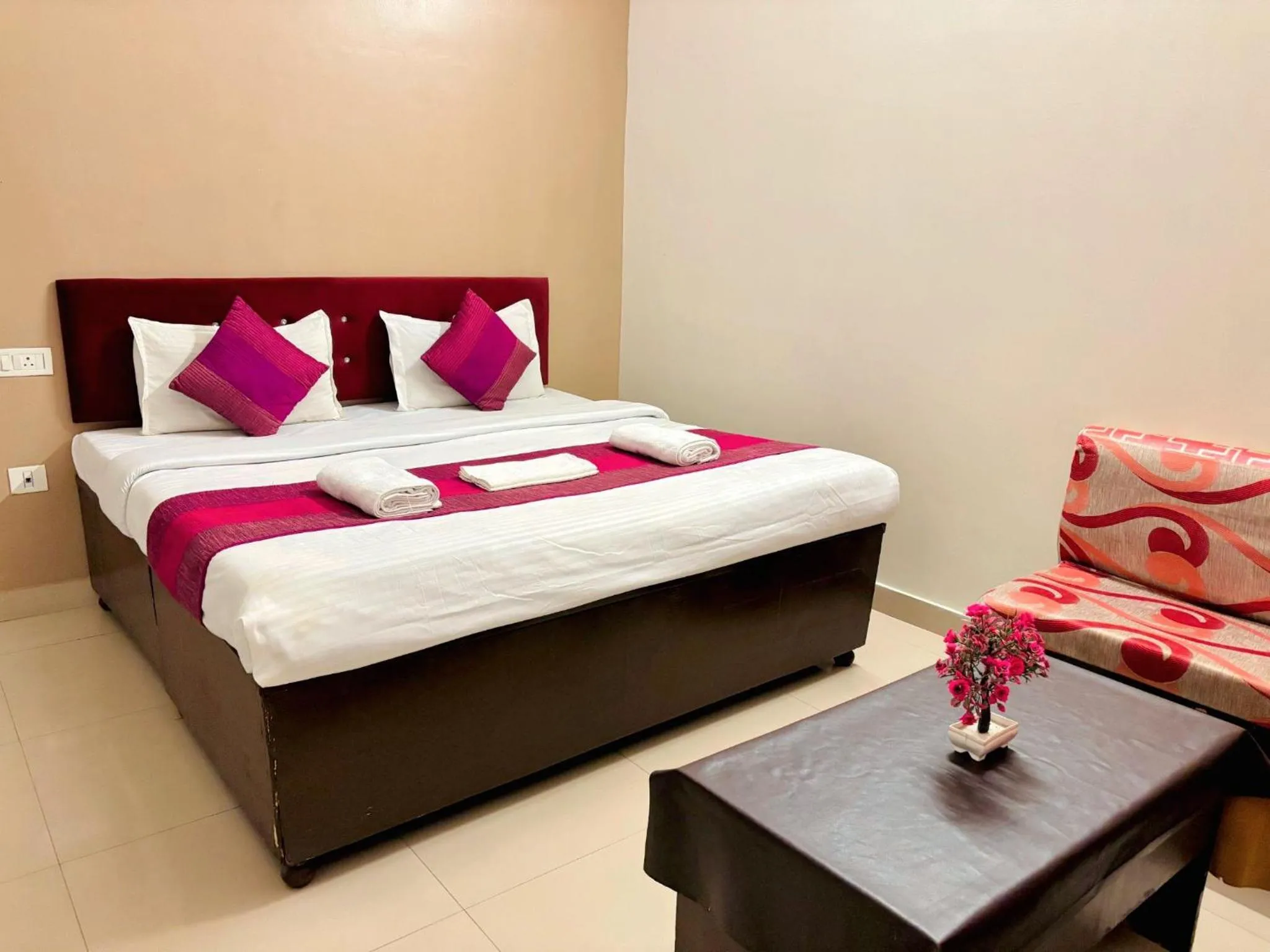 Bed in Hotel Sunrise Inn