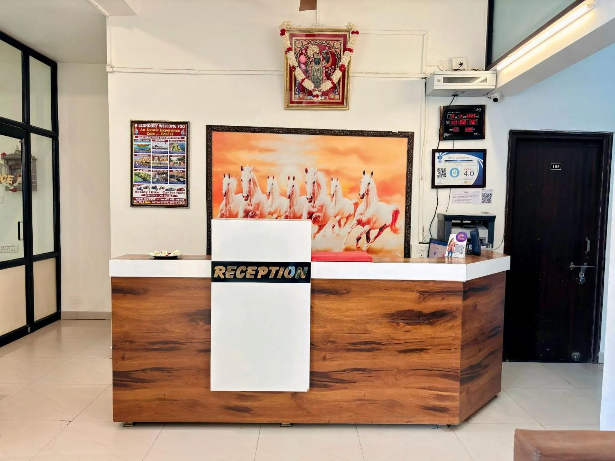 Lobby or reception in Hotel Sunrise Inn