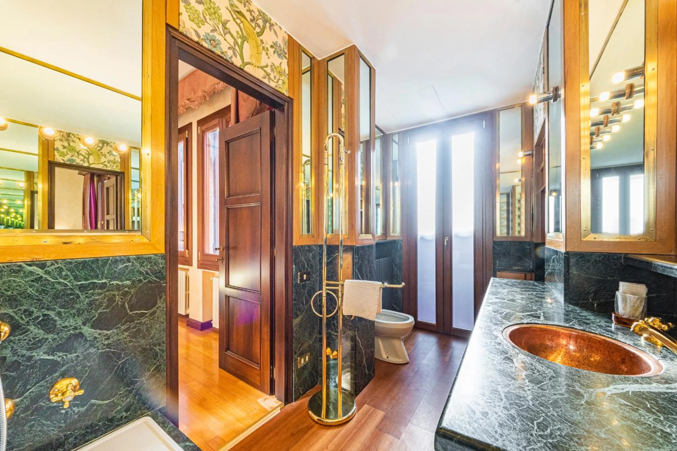 Bathroom in Ca' Pellegrini Luxury Grand Canal