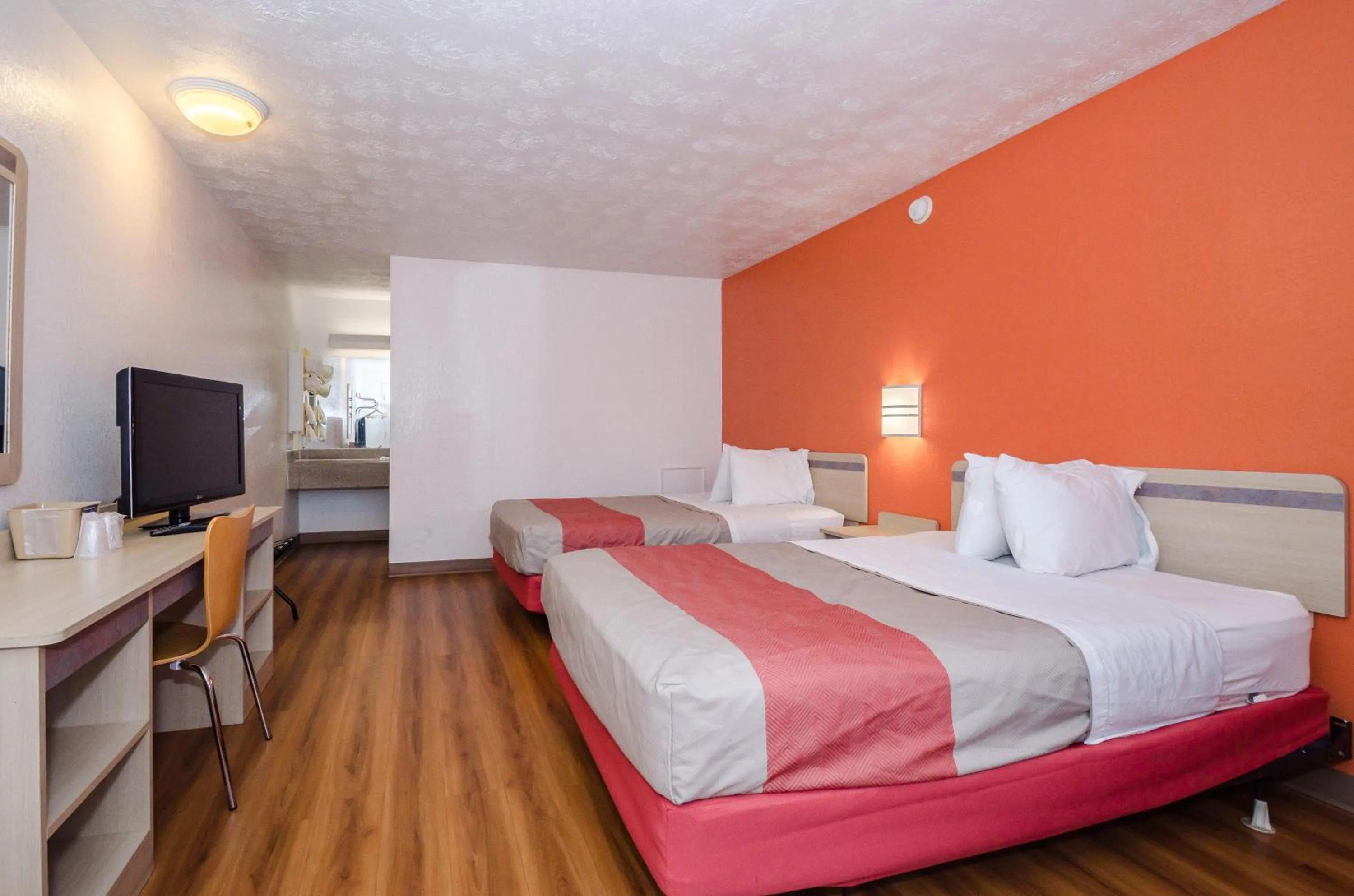 Bedroom, Bed in Motel 6-Commerce, GA