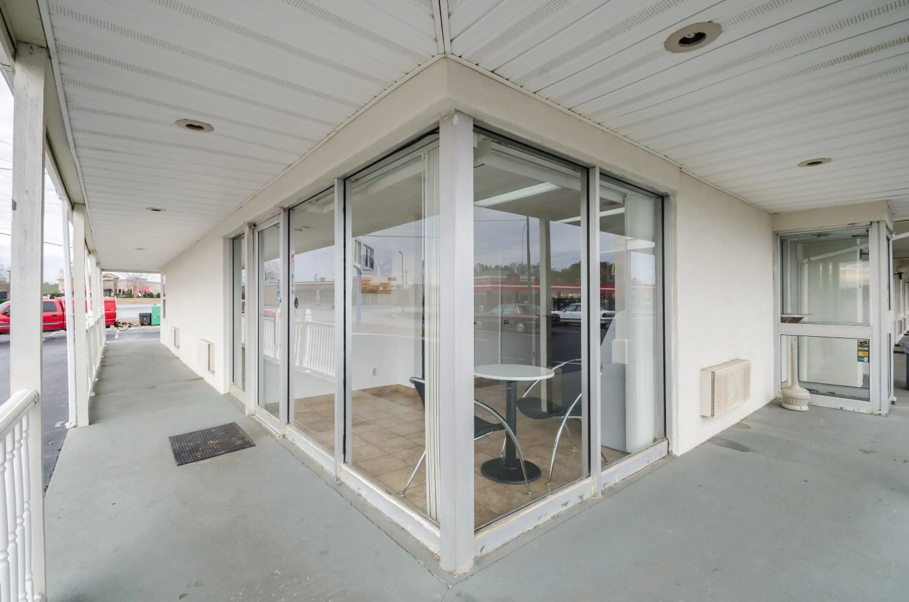 Facade/entrance in Motel 6-Commerce, GA