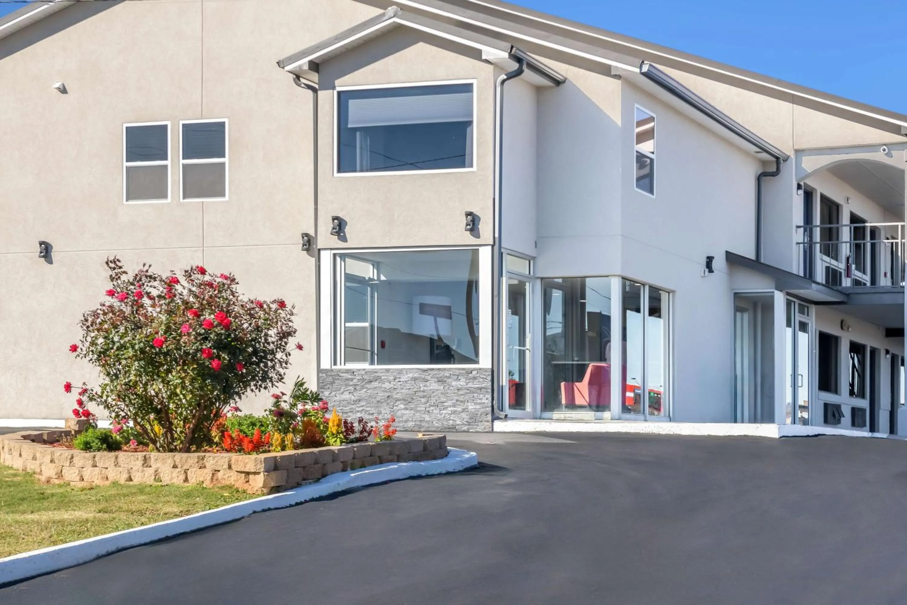 Property building in Motel 6-Commerce, GA