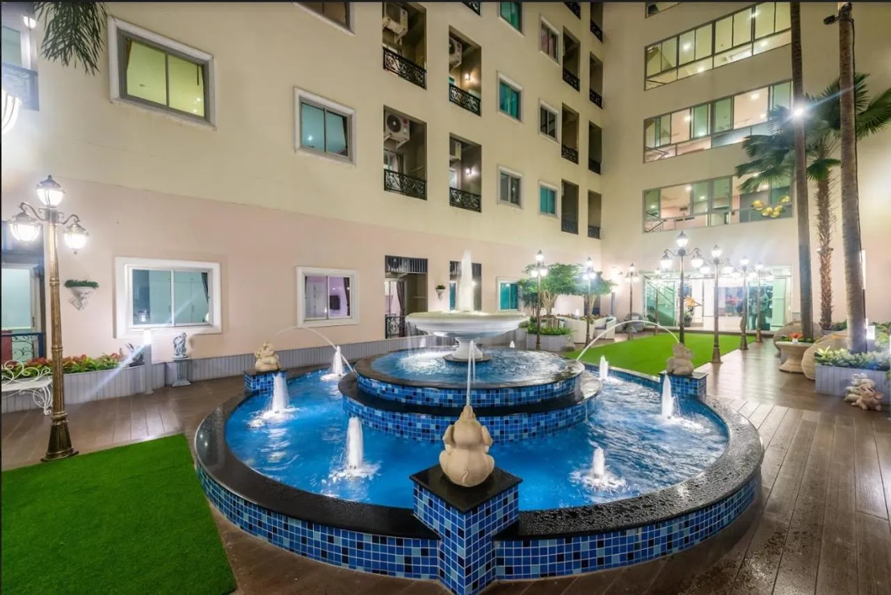 Garden in Napheera Royal Tel