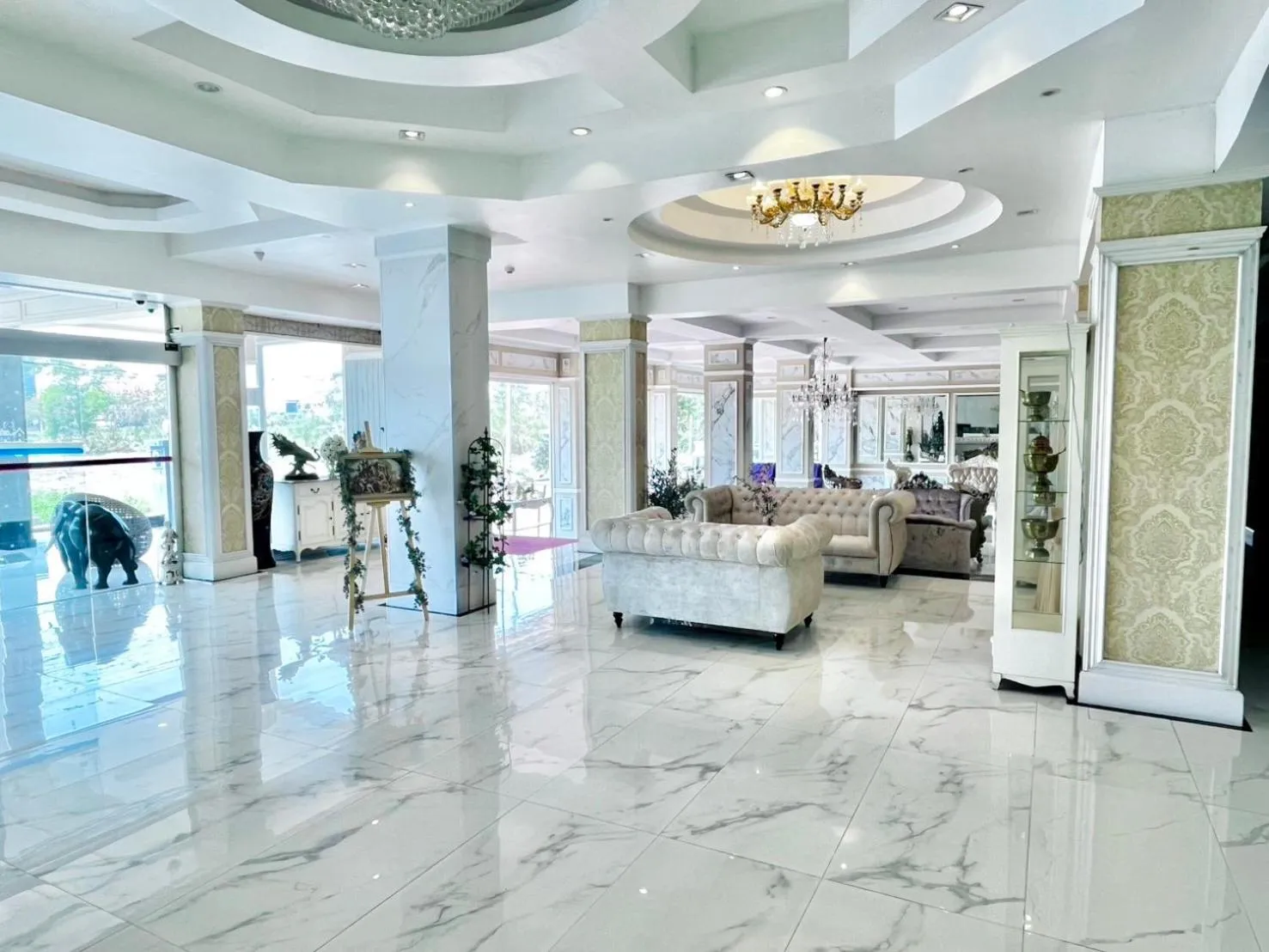 Lobby or reception in Napheera Royal Tel