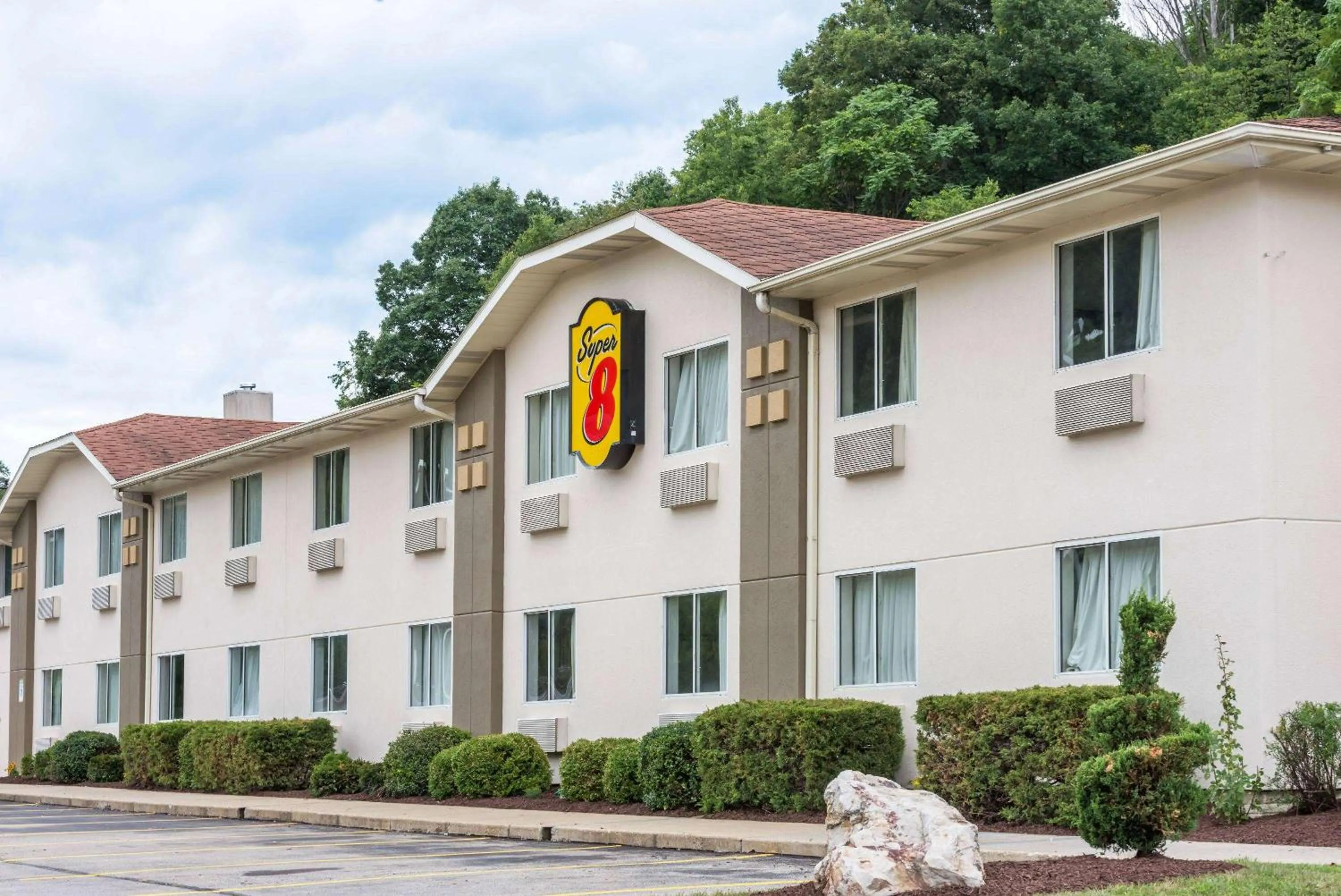Property building in Super 8 by Wyndham Pittsburgh/Monroeville