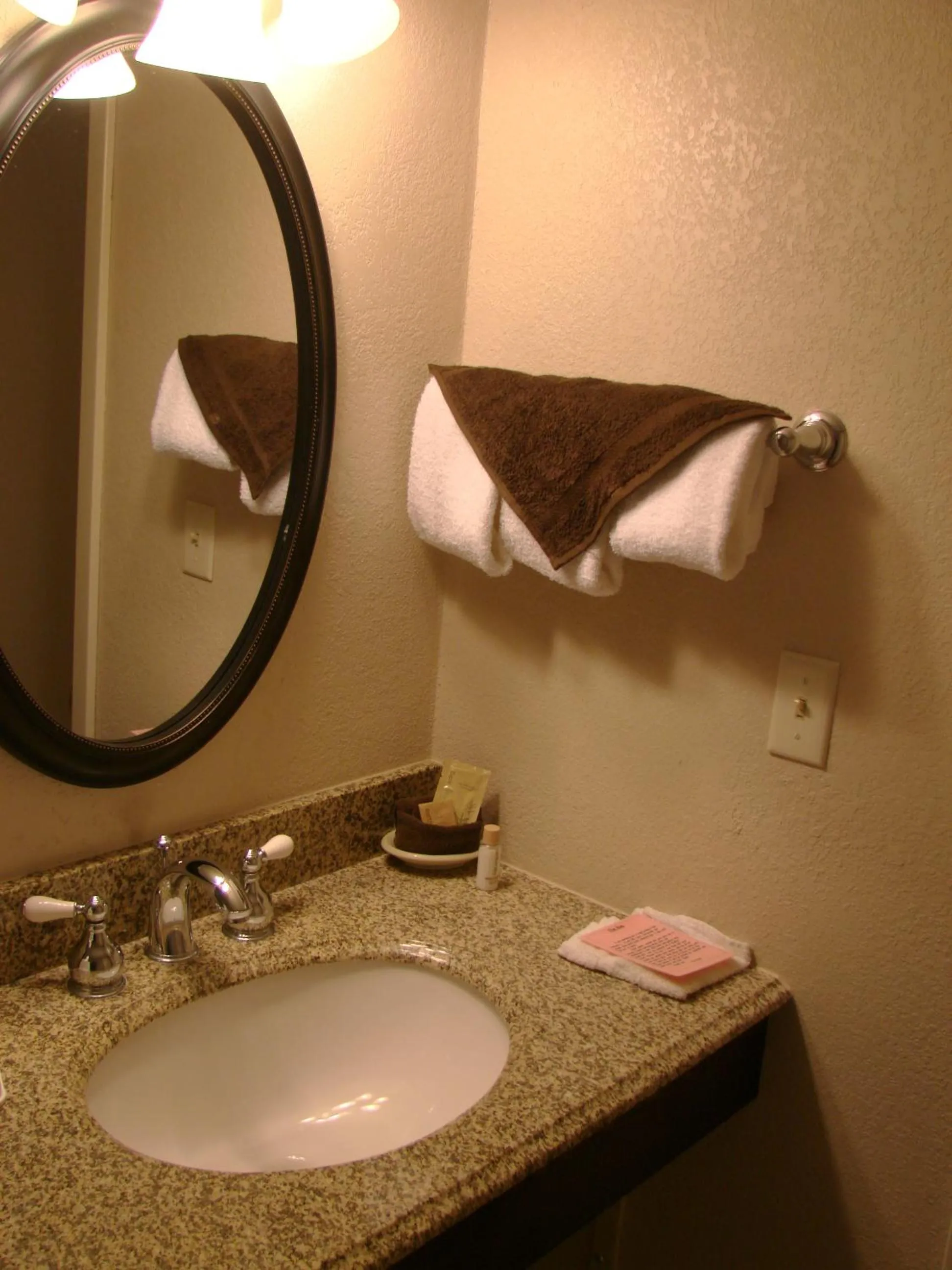 Decorative detail in Kansas Country Inn