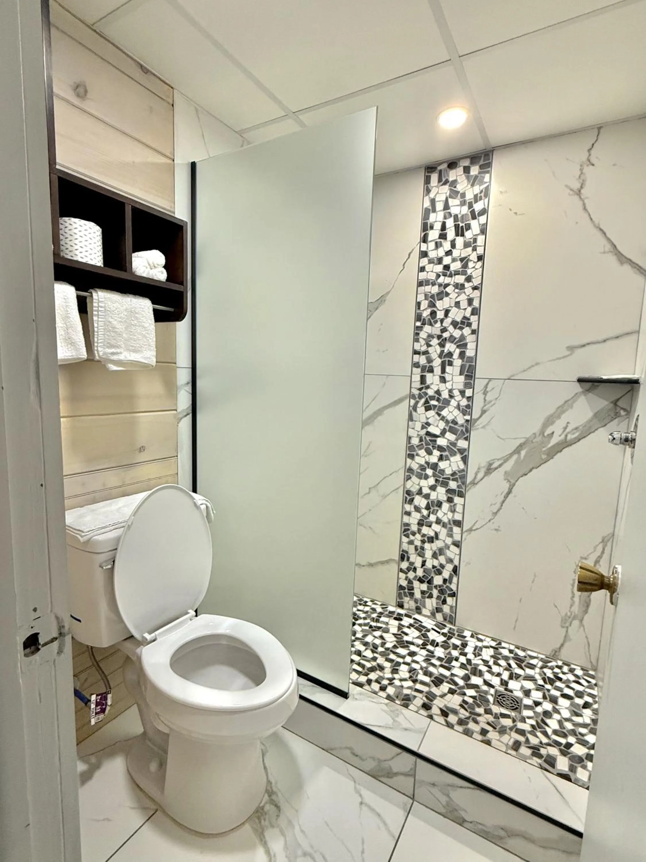 Shower in Tennessee Mountain Lodge