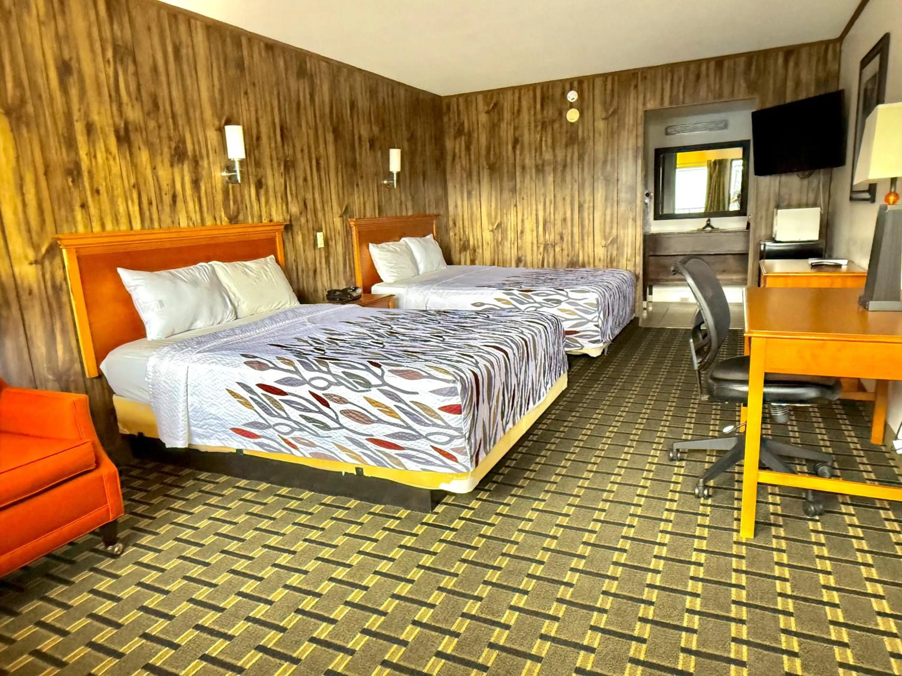 Bed in Tennessee Mountain Lodge