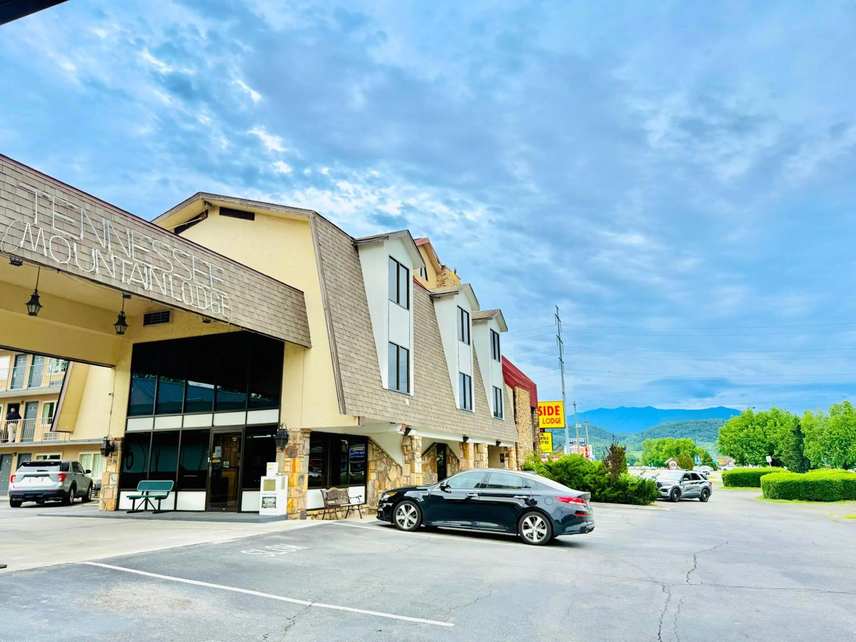 Property building in Tennessee Mountain Lodge