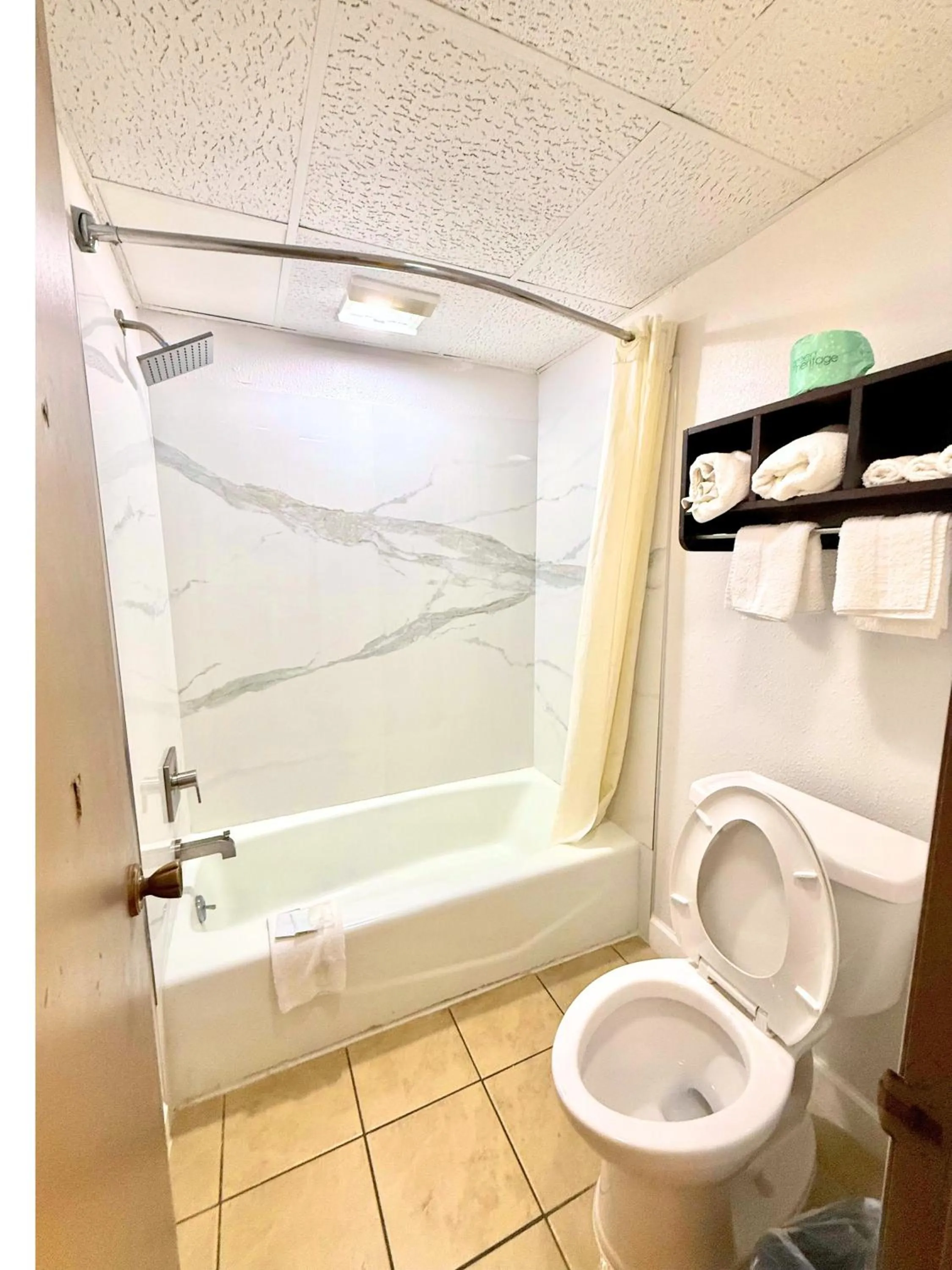 Shower in Tennessee Mountain Lodge