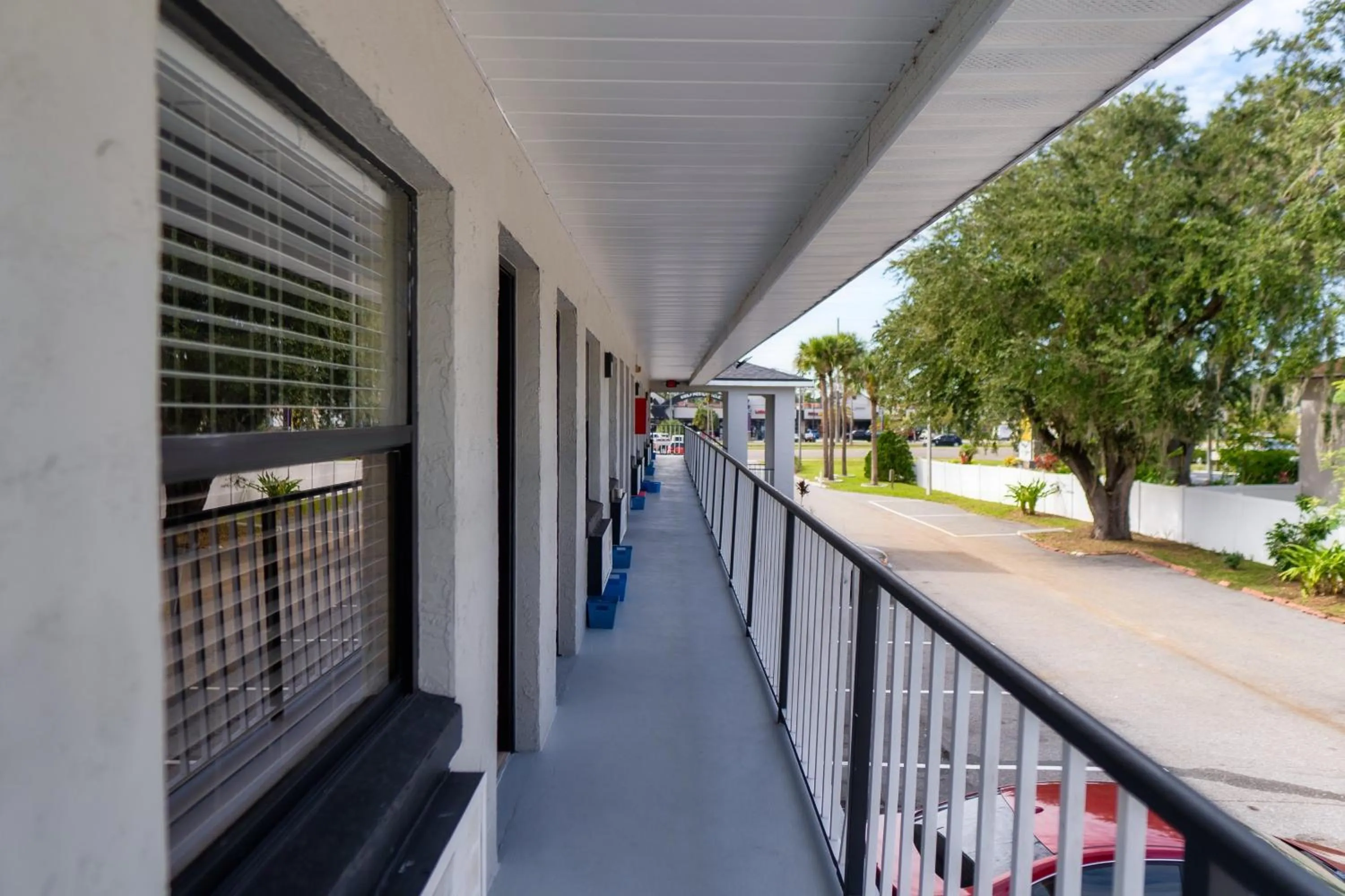 Property building in Sunshine Inn