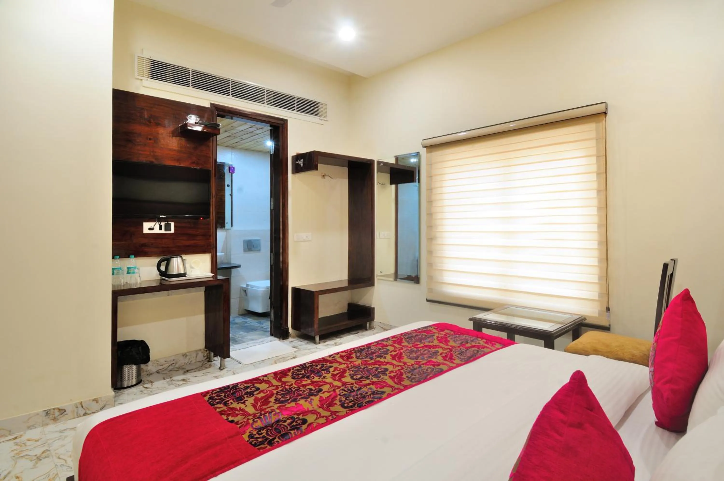 Photo of the whole room, Bed in The Grand Uddhav